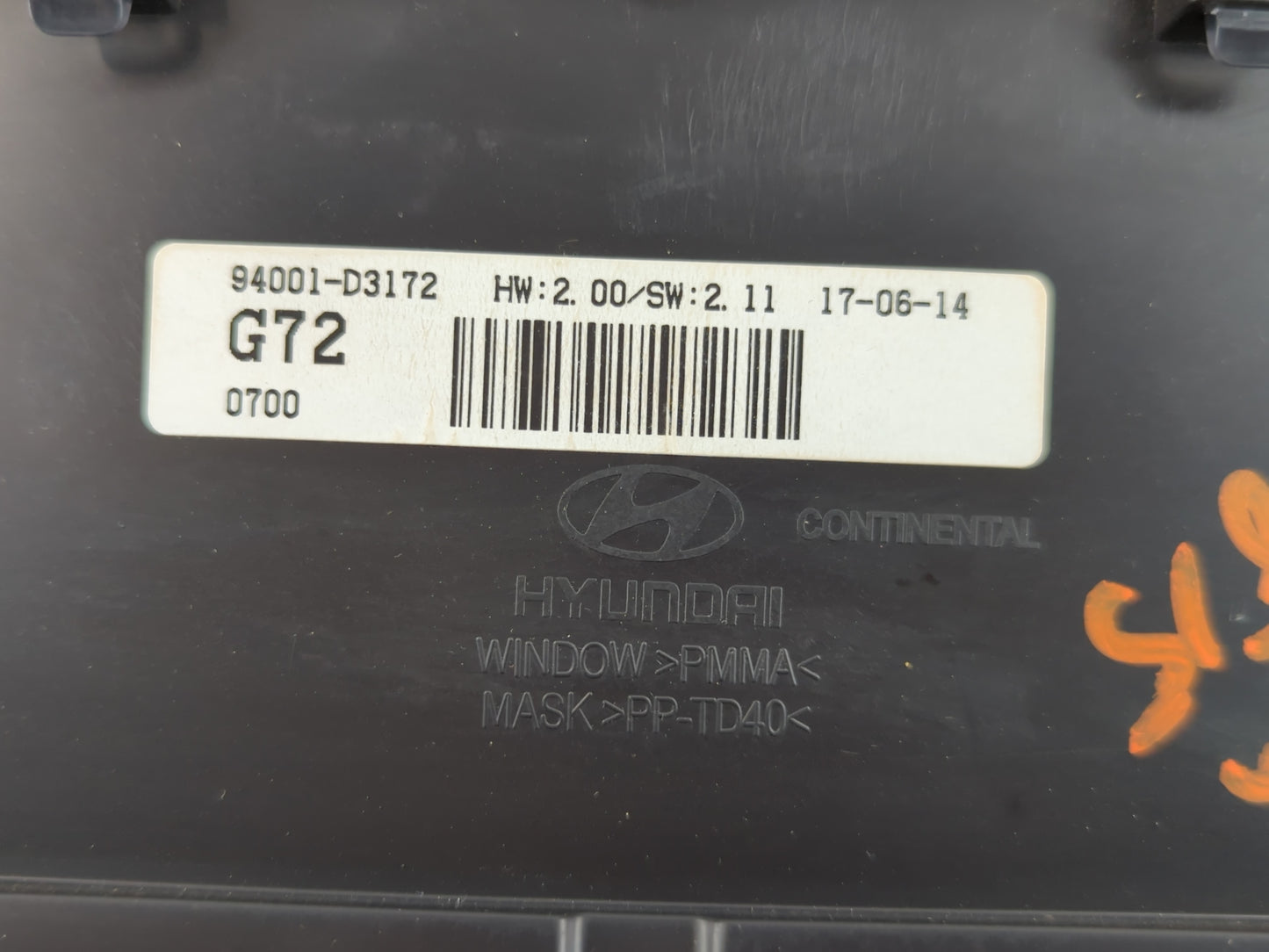 2016-2017 Hyundai Tucson Instrument Cluster Speedometer Gauges P/N:94001-D3172 Miles: Fits Fits 2016 2017 OEM Used Auto Part