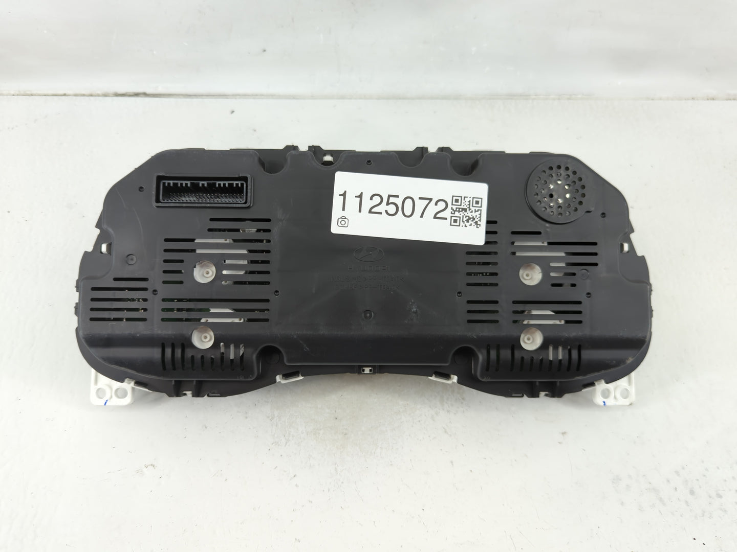 2016-2017 Hyundai Tucson Instrument Cluster Speedometer Gauges P/N:94001-D3172 Miles: Fits Fits 2016 2017 OEM Used Auto Part