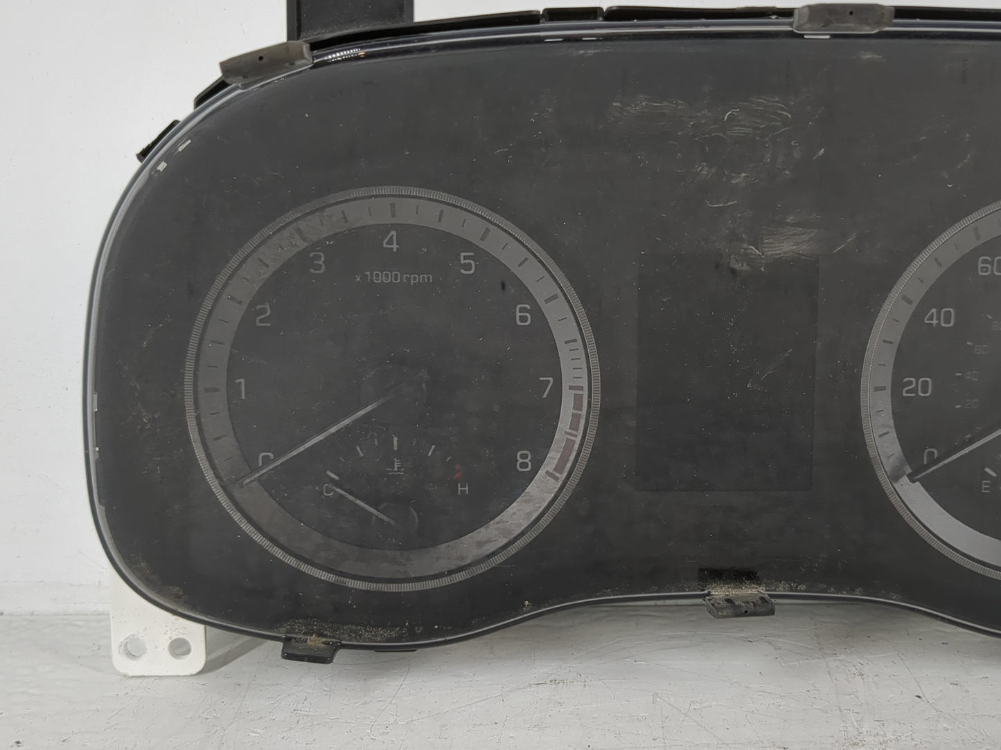 2016-2017 Hyundai Tucson Instrument Cluster Speedometer Gauges P/N:94001-D3172 Fits Fits 2016 2017 OEM Used Auto Parts - Oem