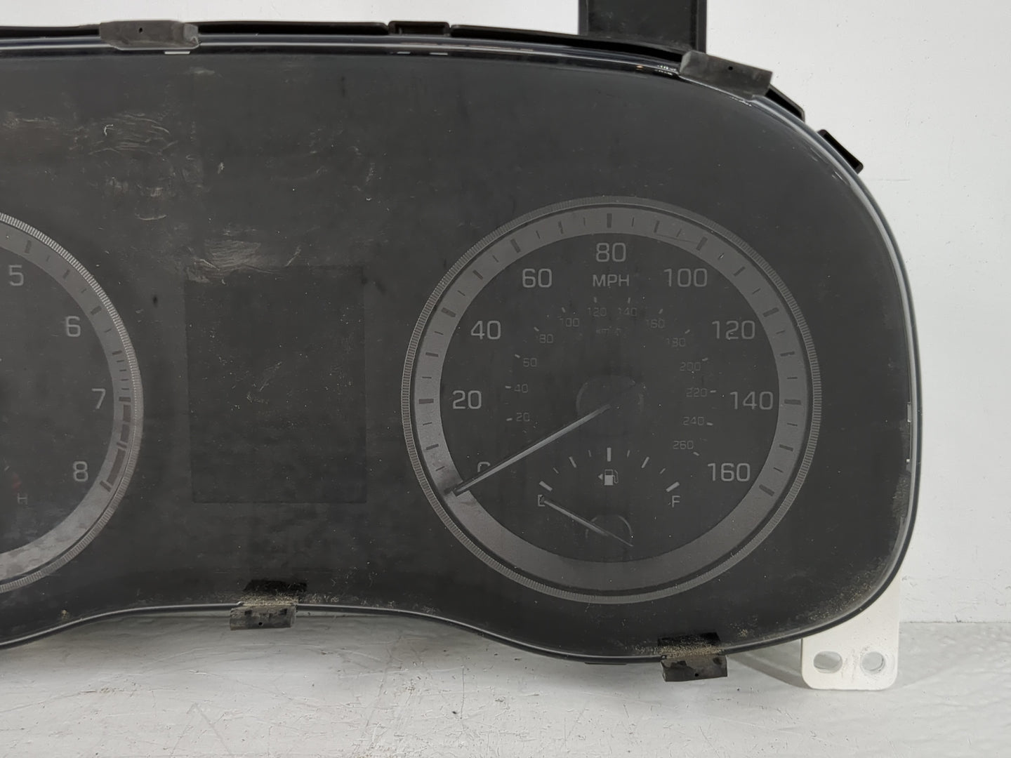 2016-2017 Hyundai Tucson Instrument Cluster Speedometer Gauges P/N:94001-D3172 Fits Fits 2016 2017 OEM Used Auto Parts - Oem