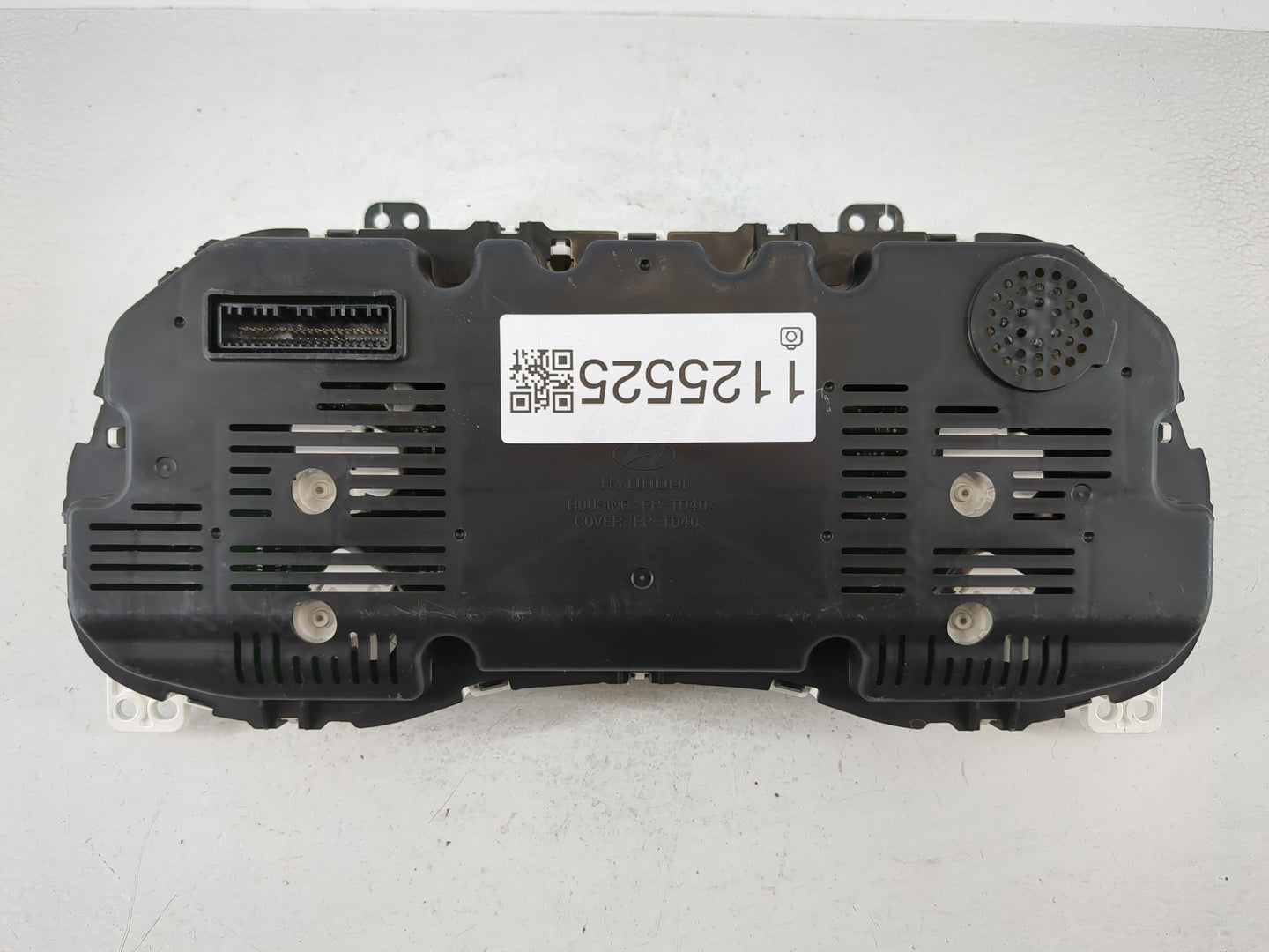 2016-2017 Hyundai Tucson Instrument Cluster Speedometer Gauges P/N:94001-D3172 Fits Fits 2016 2017 OEM Used Auto Parts - Oem