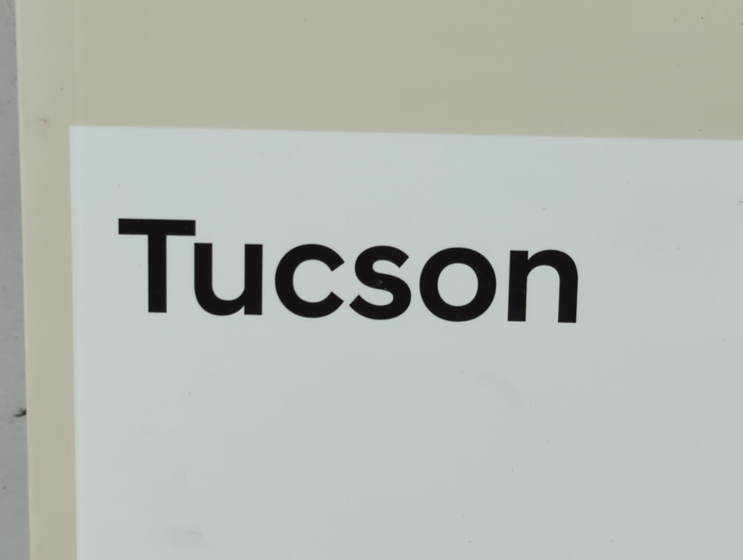 2017 Hyundai Tucson Owners Manual Book Guide P/N:HD3O-EU75K OEM Used Auto Parts - Oemusedautoparts1.com