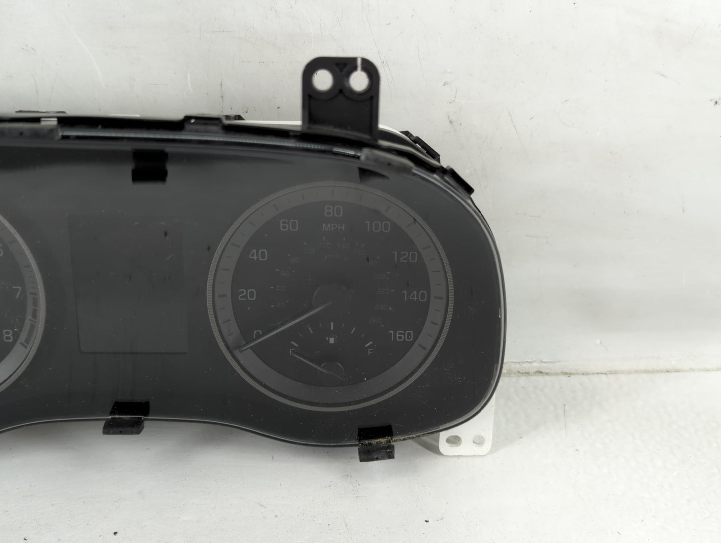 2016-2017 Hyundai Tucson Instrument Cluster Speedometer Gauges P/N:94001-D3181 Fits Fits 2016 2017 OEM Used Auto Parts - Oem