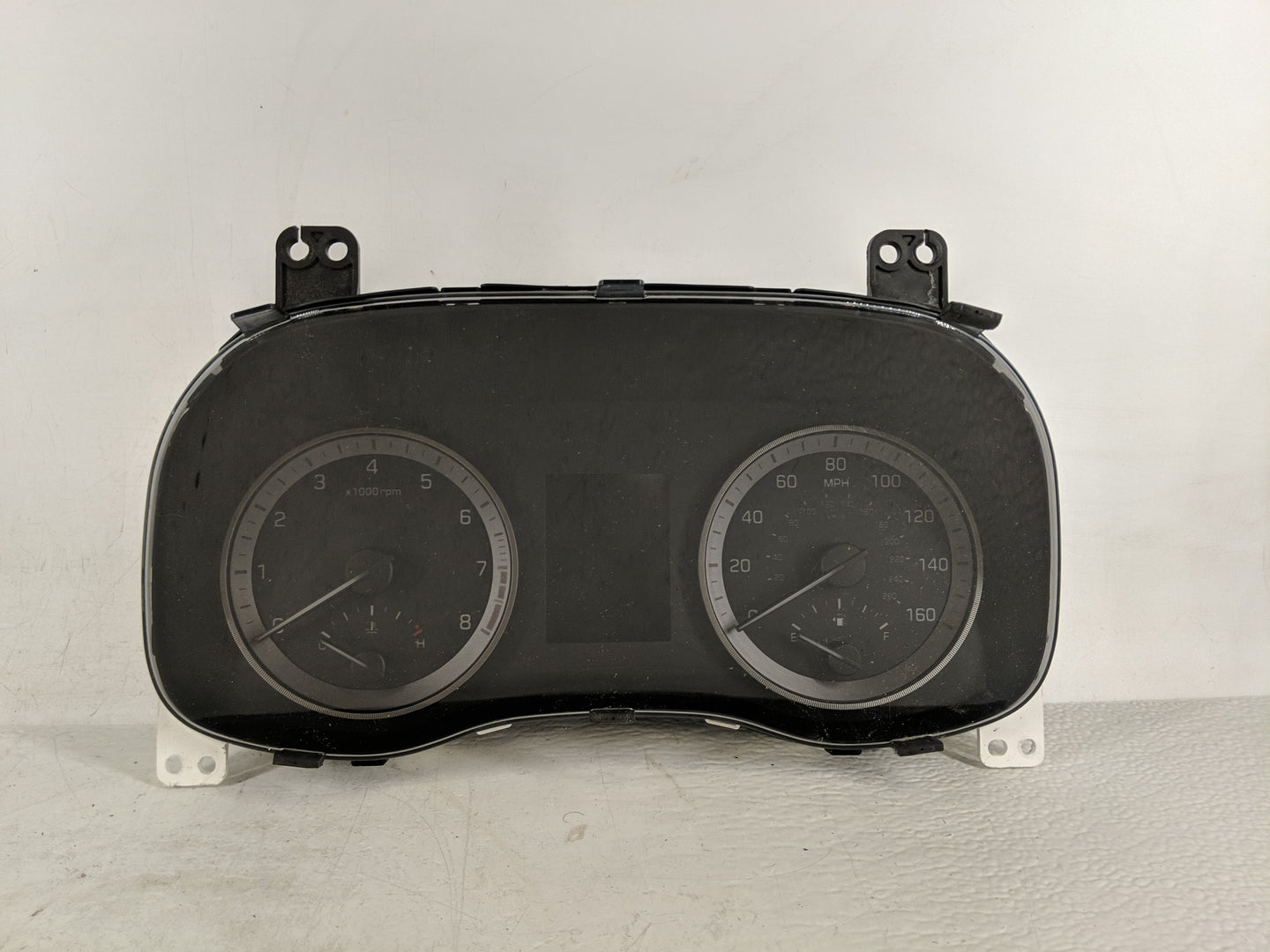 2016-2017 Hyundai Tucson Instrument Cluster Speedometer Gauges P/N:94001-D3181 Fits Fits 2016 2017 OEM Used Auto Parts - Oem