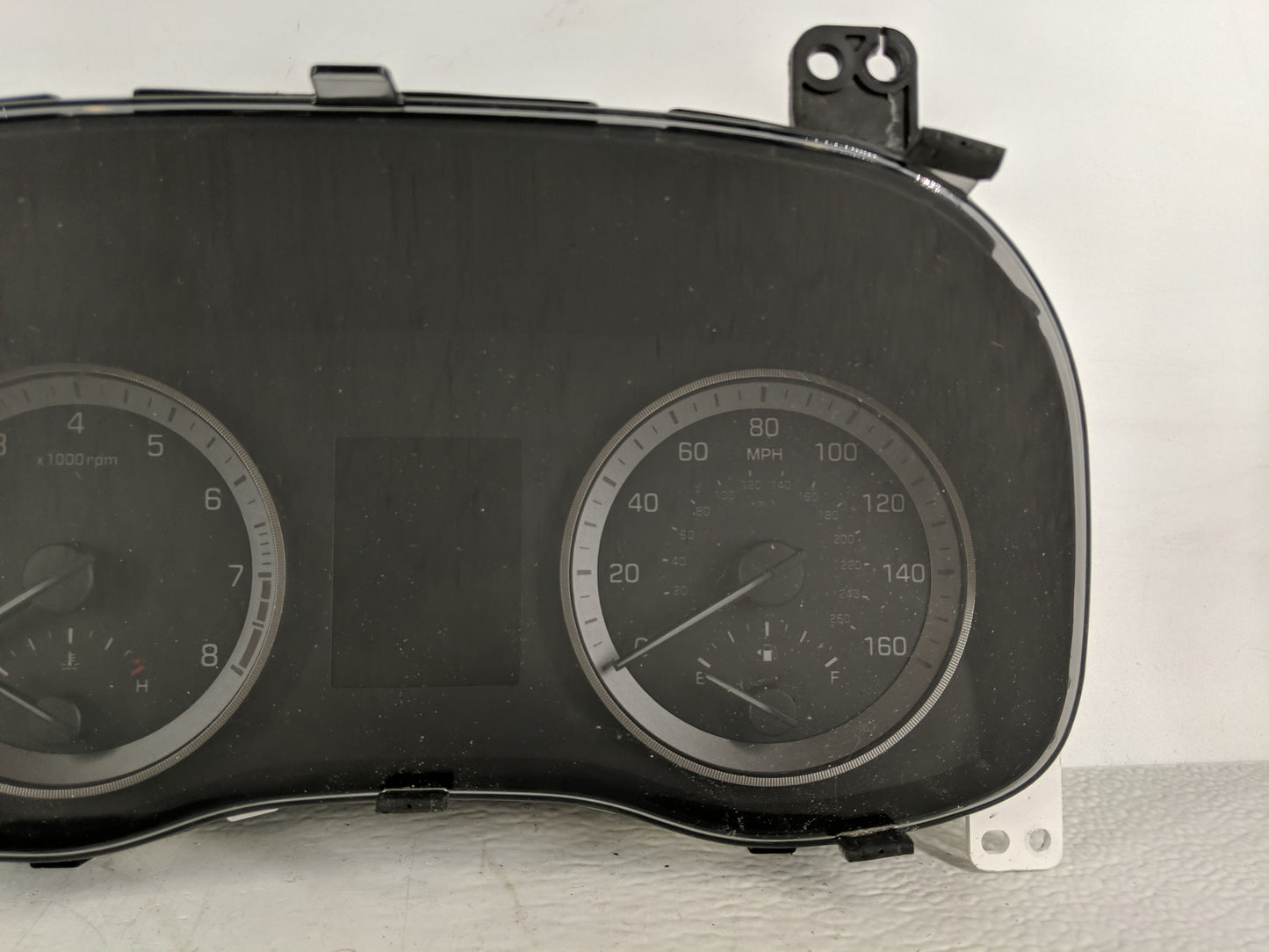 2016-2017 Hyundai Tucson Instrument Cluster Speedometer Gauges P/N:94001-D3181 Fits Fits 2016 2017 OEM Used Auto Parts - Oem