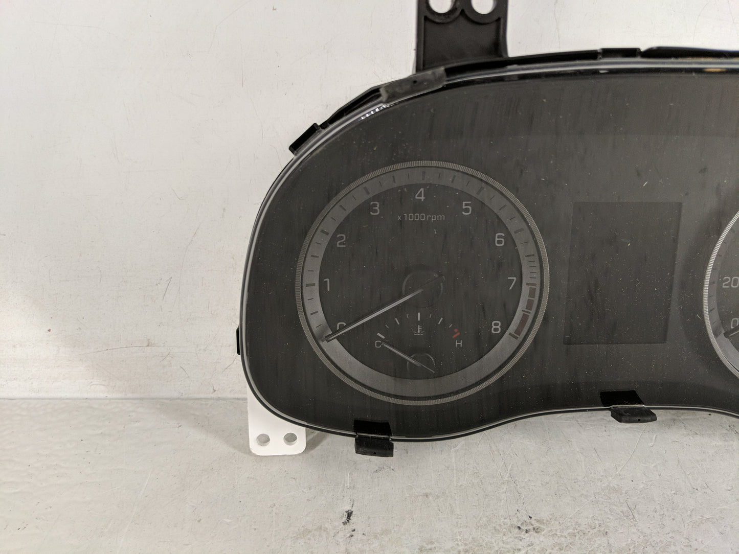 2016-2017 Hyundai Tucson Instrument Cluster Speedometer Gauges P/N:94001-D3172 Fits Fits 2016 2017 OEM Used Auto Parts - Oem