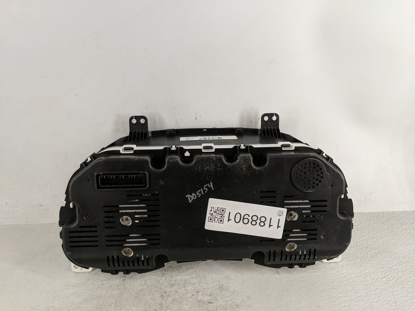 2016-2017 Hyundai Tucson Instrument Cluster Speedometer Gauges P/N:94001-D3172 Fits Fits 2016 2017 OEM Used Auto Parts - Oem