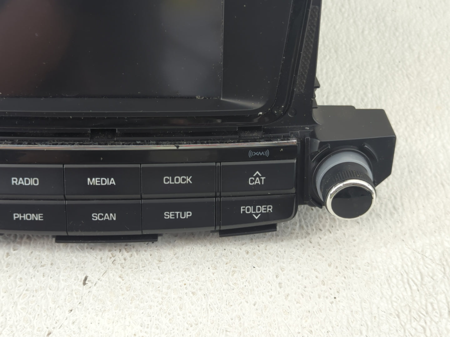 2016-2017 Hyundai Tucson Radio AM FM Cd Player Receiver Replacement P/N:96180-D31004X Fits Fits 2016 2017 OEM Used Auto Part