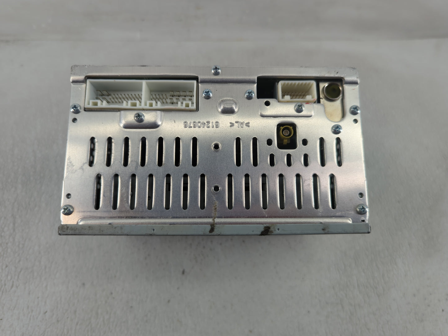 2016-2017 Hyundai Tucson Radio AM FM Cd Player Receiver Replacement P/N:96180-D31004X Fits Fits 2016 2017 OEM Used Auto Part