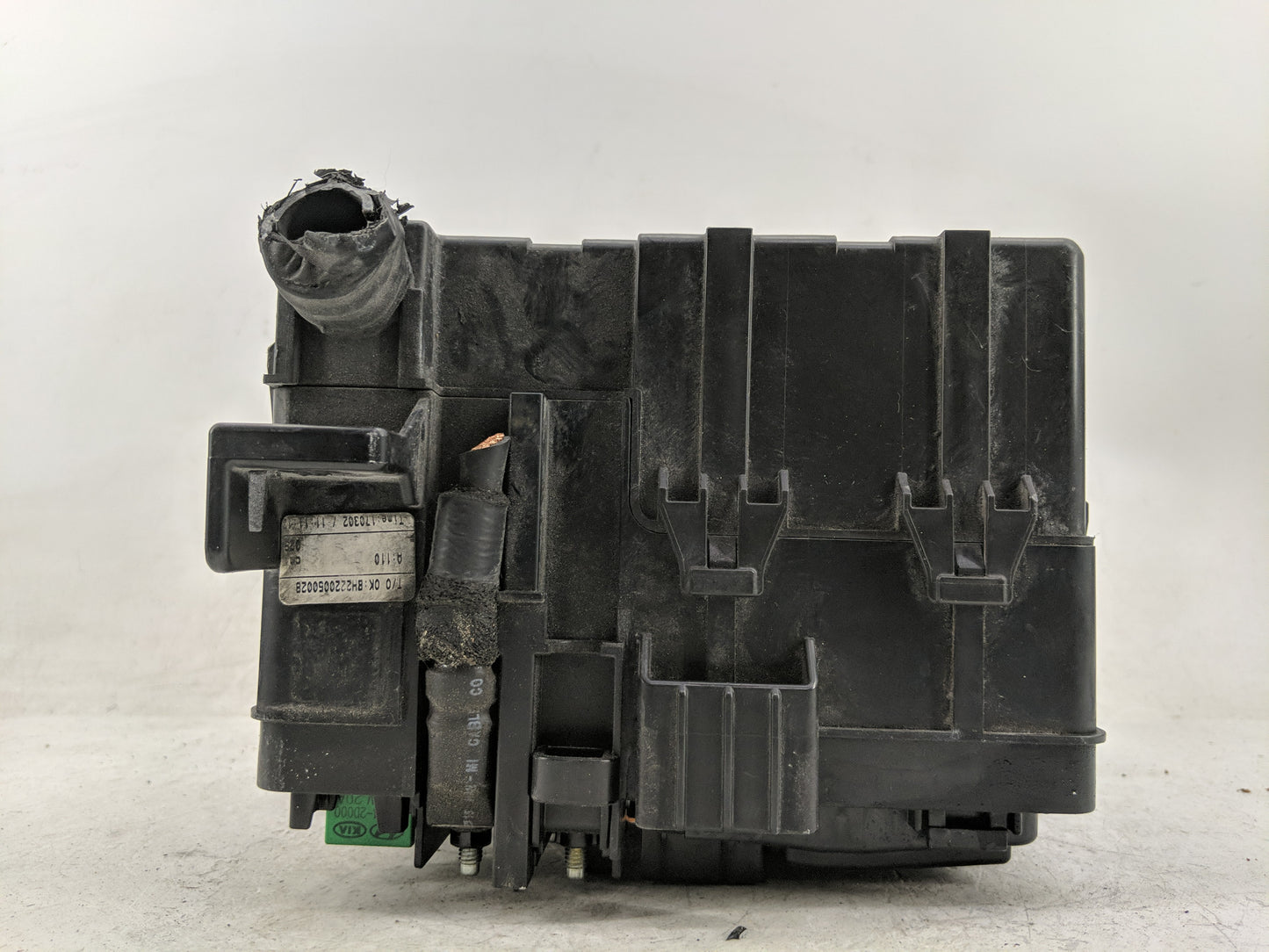 2016-2018 Hyundai Tucson Fusebox Fuse Box Panel Relay Module P/N:N91422-D3132 Fits Fits 2016 2017 2018 OEM Used Auto Parts -
