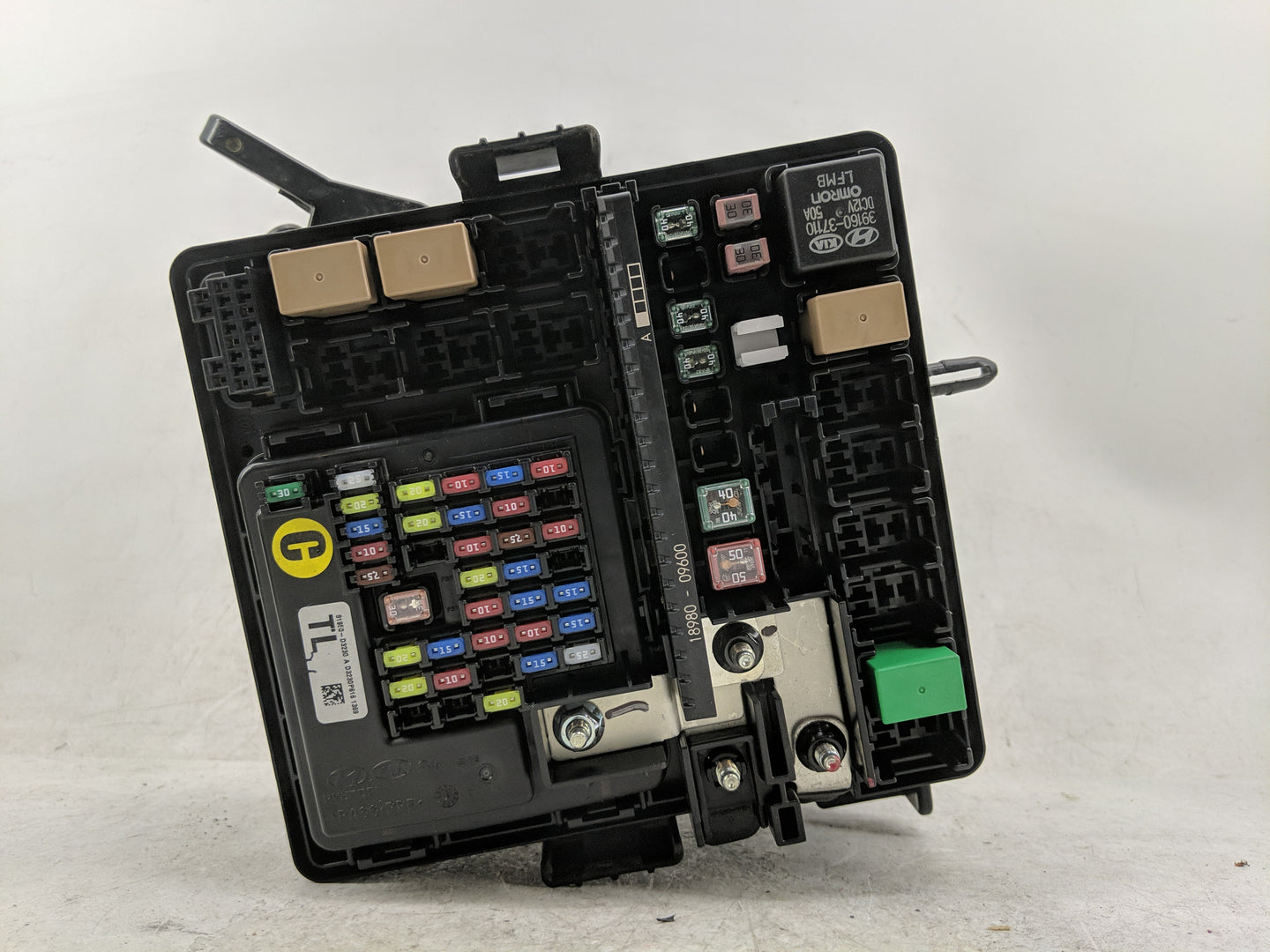 2016-2018 Hyundai Tucson Fusebox Fuse Box Panel Relay Module P/N:N91422-D3132 Fits Fits 2016 2017 2018 OEM Used Auto Parts -