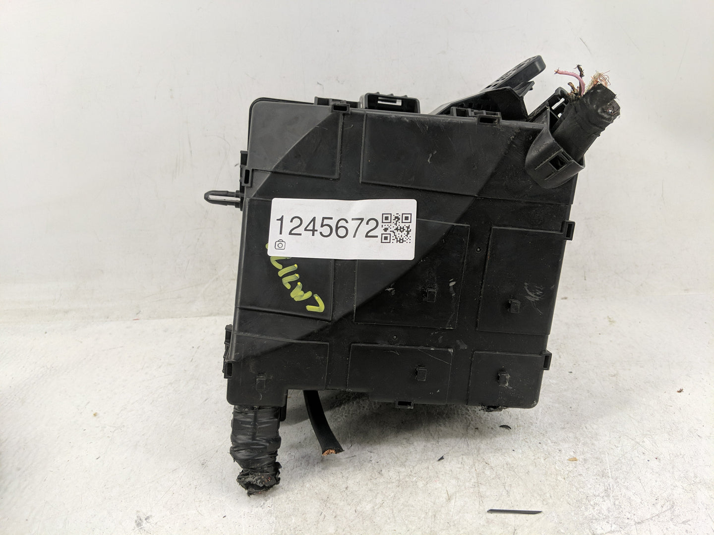 2016-2018 Hyundai Tucson Fusebox Fuse Box Panel Relay Module P/N:N91422-D3132 Fits Fits 2016 2017 2018 OEM Used Auto Parts -