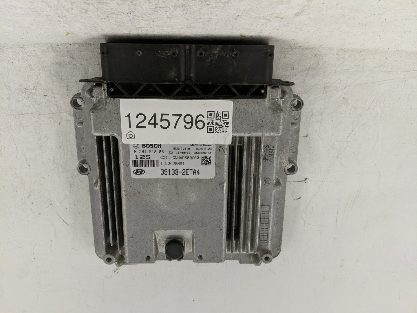 2016-2018 Hyundai Tucson PCM Engine Control Computer ECU ECM PCU OEM P/N:39133-2ETA4 Fits Fits 2016 2017 2018 OEM Used Auto 