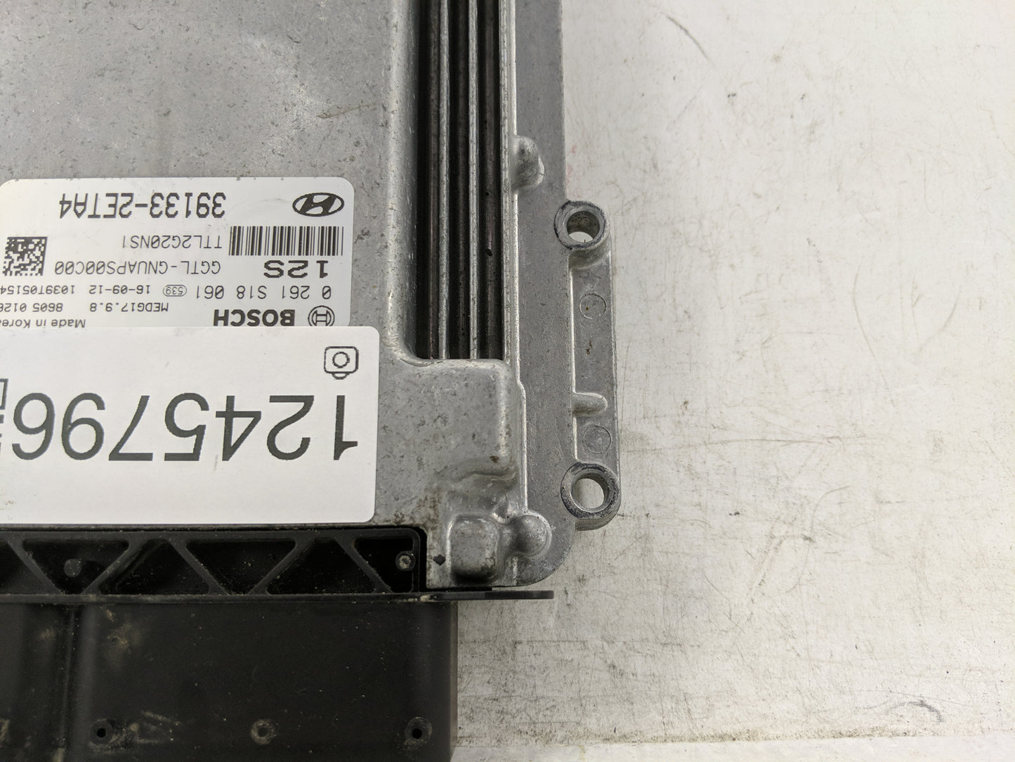 2016-2018 Hyundai Tucson PCM Engine Control Computer ECU ECM PCU OEM P/N:39133-2ETA4 Fits Fits 2016 2017 2018 OEM Used Auto 