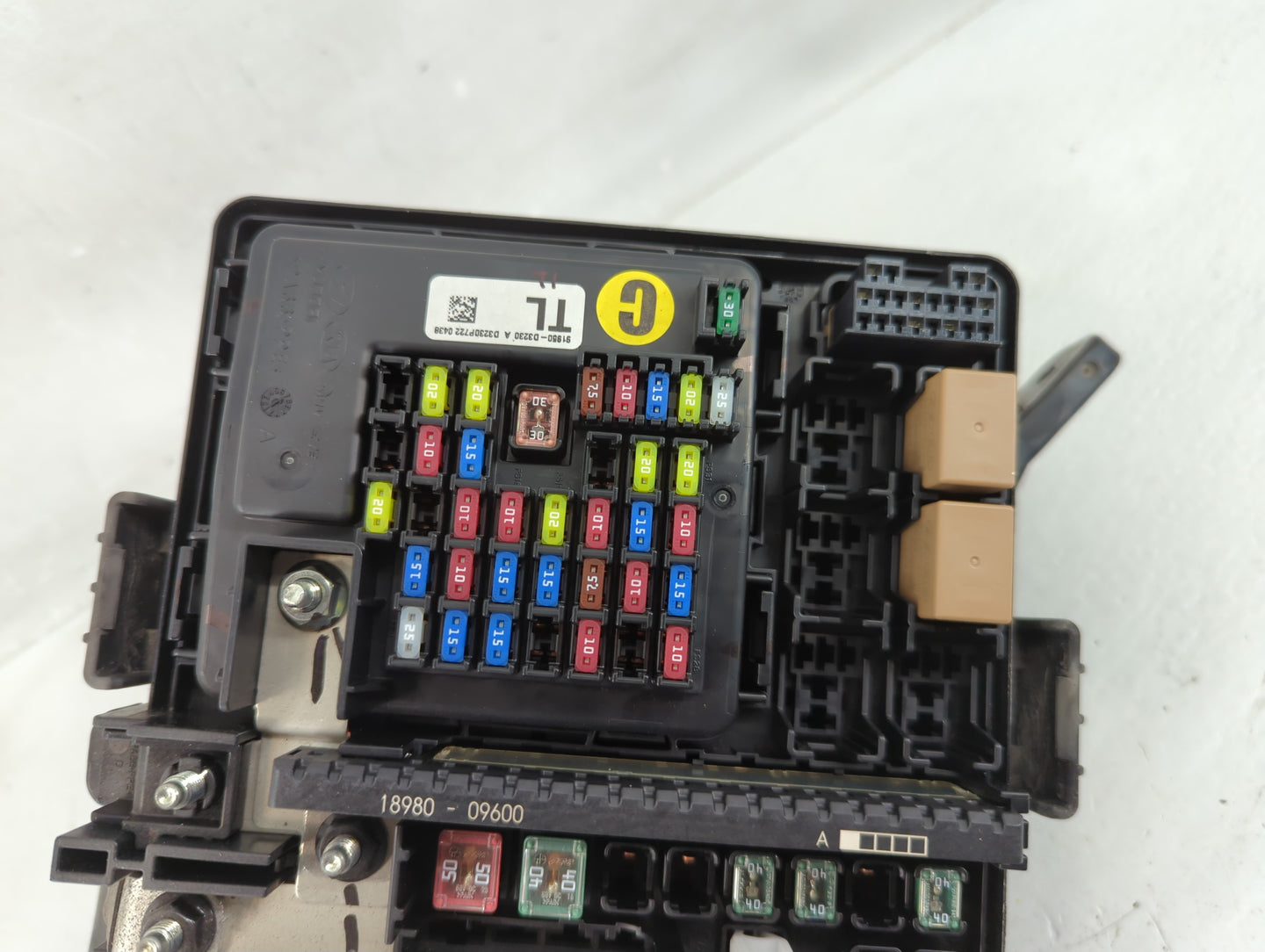 2016-2018 Hyundai Tucson Fusebox Fuse Box Panel Relay Module P/N:91941-D3022 Fits Fits 2016 2017 2018 OEM Used Auto Parts - 