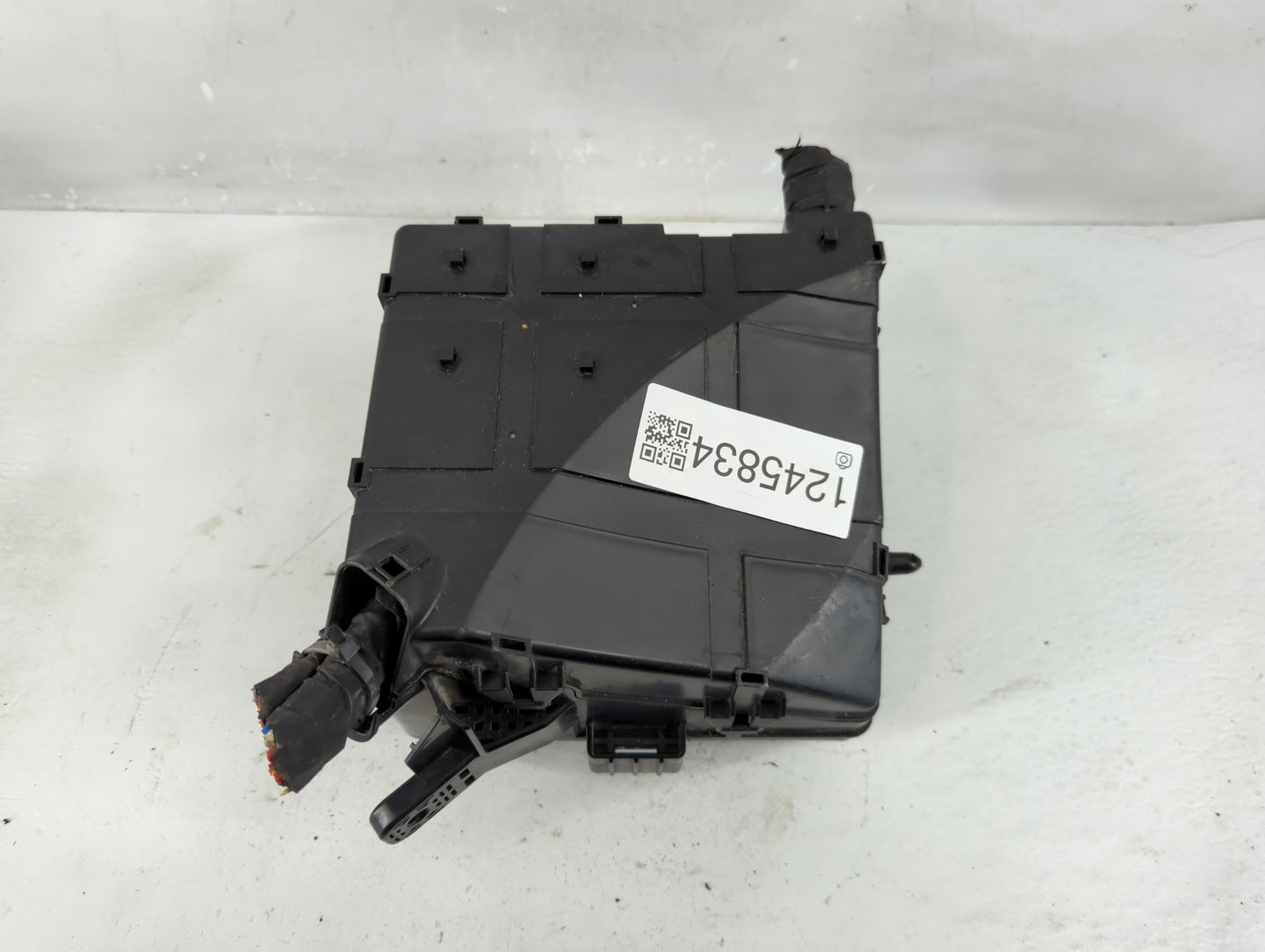 2016-2018 Hyundai Tucson Fusebox Fuse Box Panel Relay Module P/N:91941-D3022 Fits Fits 2016 2017 2018 OEM Used Auto Parts - 