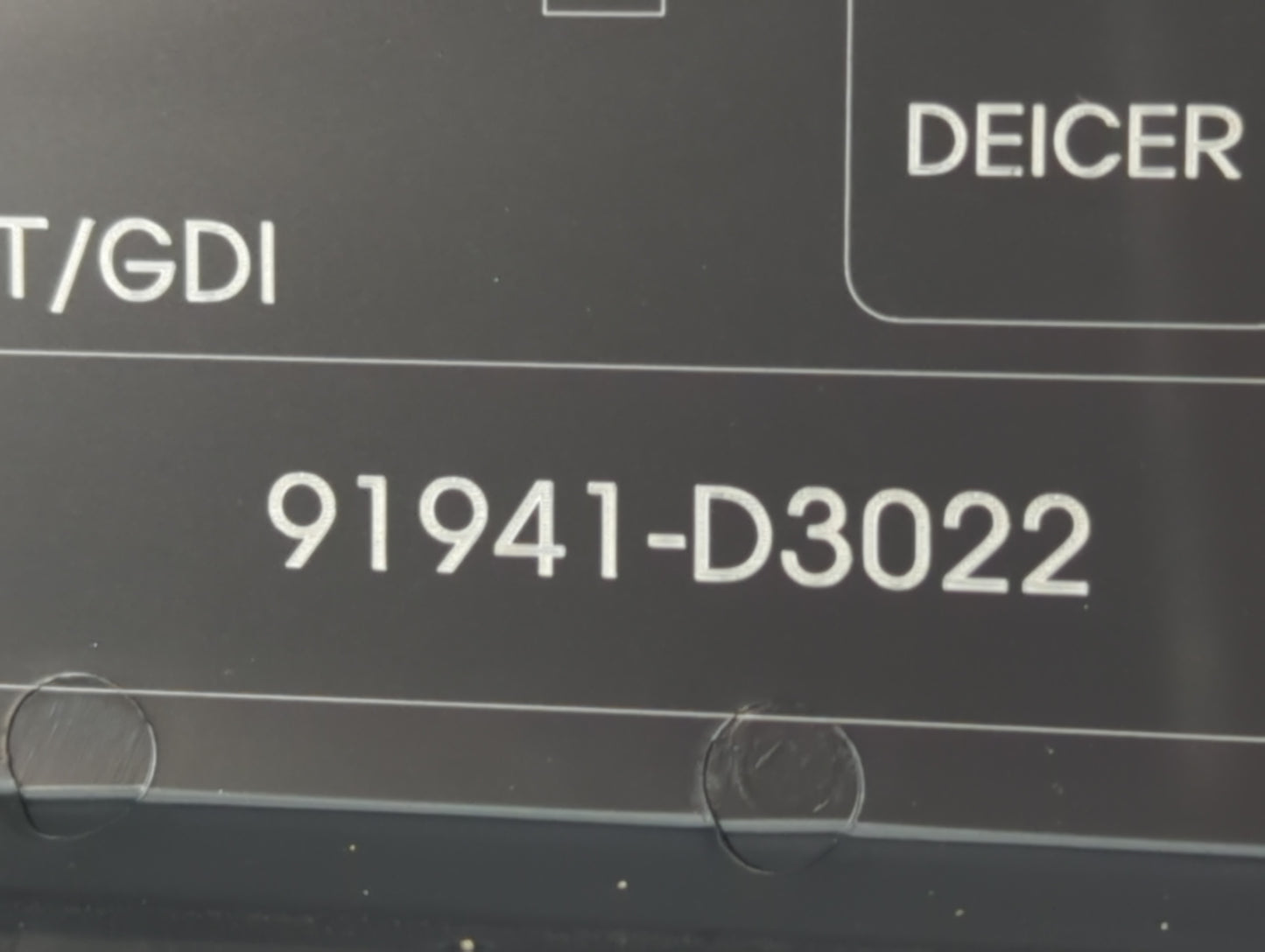 2016-2018 Hyundai Tucson Fusebox Fuse Box Panel Relay Module P/N:91941-D3022 Fits Fits 2016 2017 2018 OEM Used Auto Parts - 