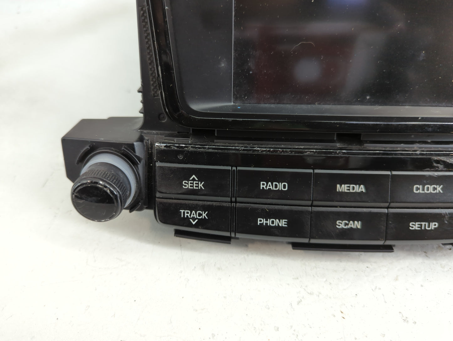 2017-2018 Hyundai Tucson Radio AM FM Cd Player Receiver Replacement P/N:96180-D31004X Fits Fits 2017 2018 OEM Used Auto Part