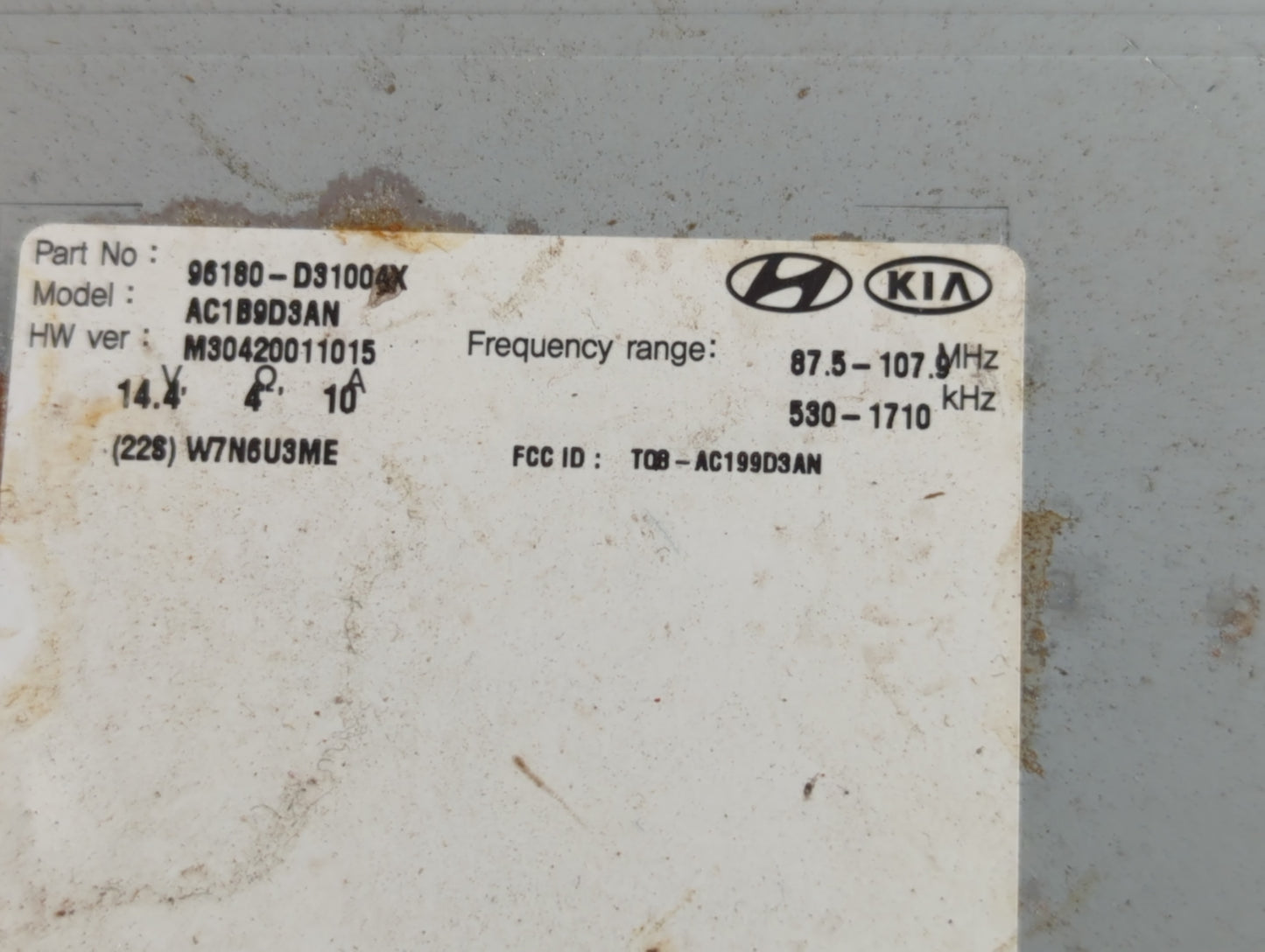 2017-2018 Hyundai Tucson Radio AM FM Cd Player Receiver Replacement P/N:96180-D31004X Fits Fits 2017 2018 OEM Used Auto Part