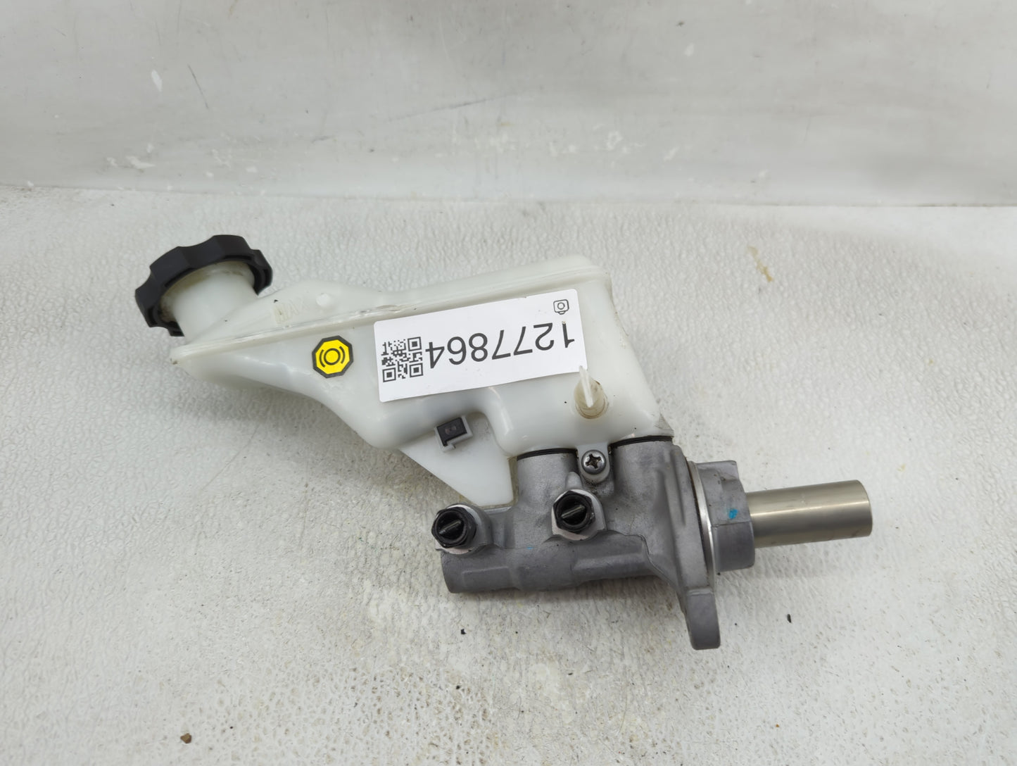 2016-2021 Hyundai Tucson Brake Master Cylinder 1277864 - Oemusedautoparts1.com