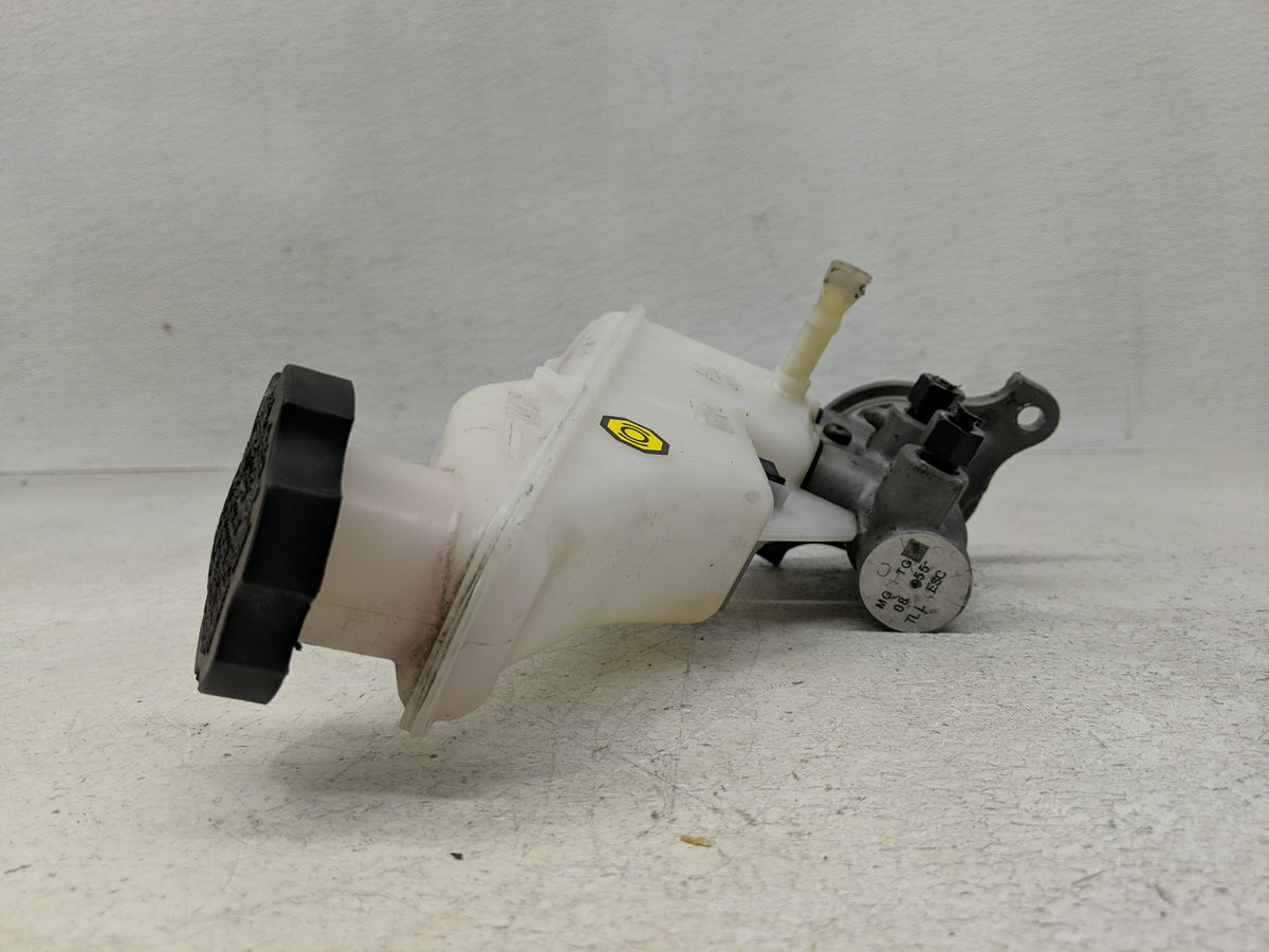 2016-2021 Hyundai Tucson Brake Master Cylinder 1300397 - Oemusedautoparts1.com
