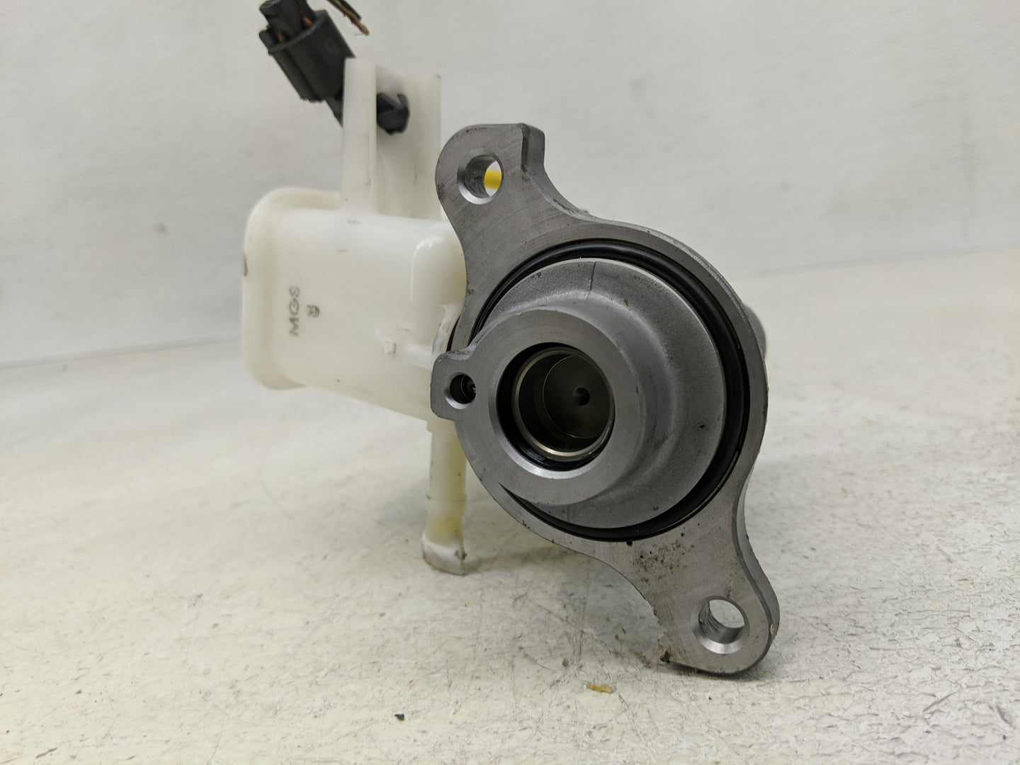 2016-2021 Hyundai Tucson Brake Master Cylinder 1300397 - Oemusedautoparts1.com
