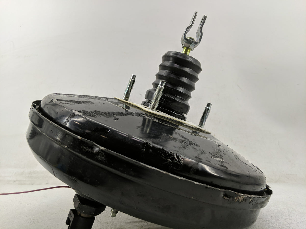 2016-2018 Hyundai Tucson Power Brake Booster Oem 1312647 - Oemusedautoparts1.com