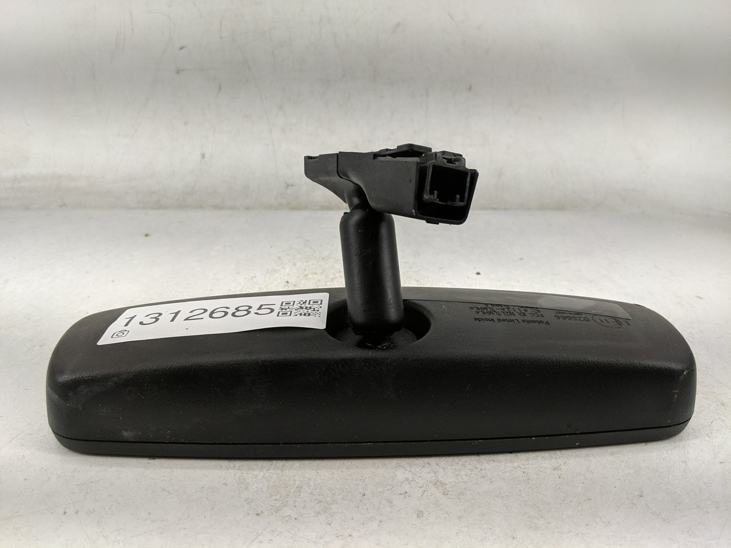 2017-2018 Hyundai Tucson Interior Rear View Mirror Replacement OEM P/N:4112A-TLMHL4 Fits Fits 2017 2018 2019 2020 2021 OEM U
