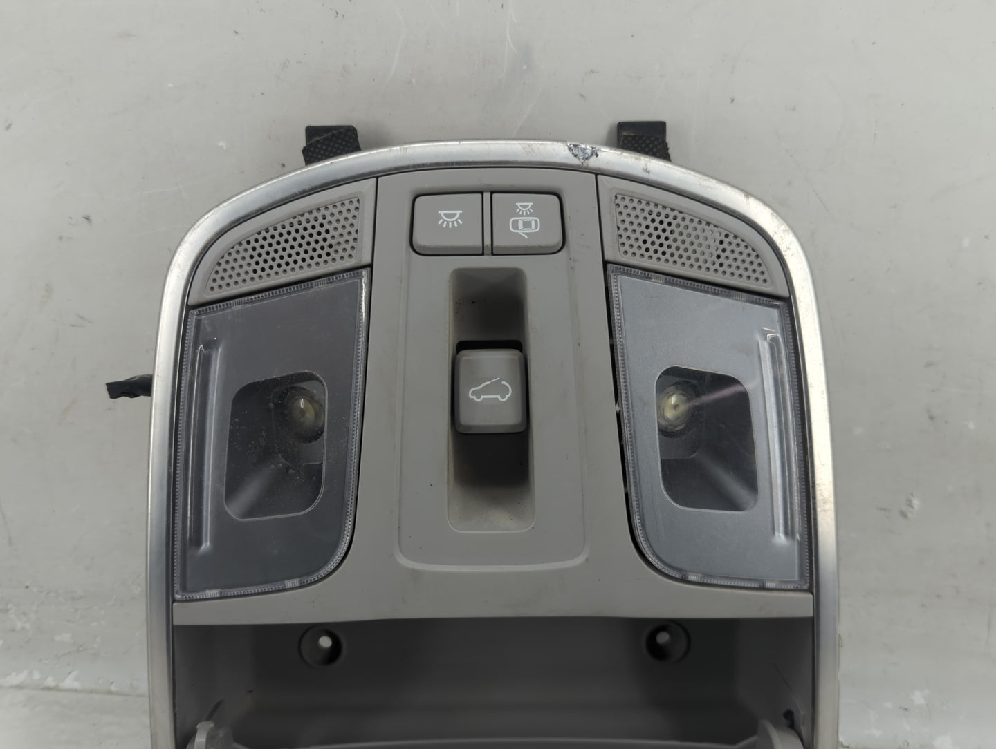 2016-2021 Hyundai Tucson Overhead Roof Console 1321672 - Oemusedautoparts1.com