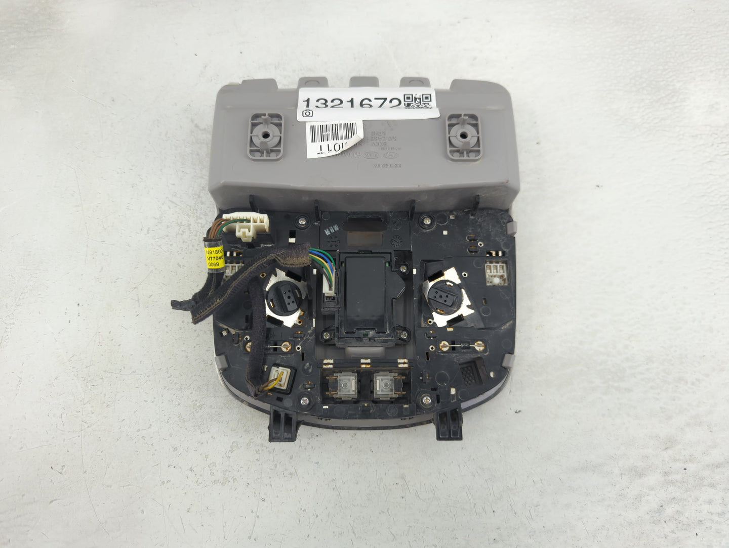 2016-2021 Hyundai Tucson Overhead Roof Console 1321672 - Oemusedautoparts1.com