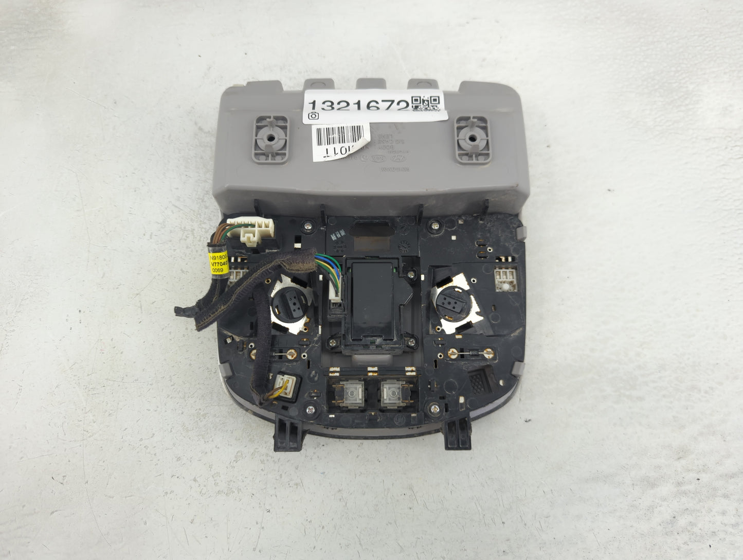 2016-2021 Hyundai Tucson Overhead Roof Console 1321672 - Oemusedautoparts1.com
