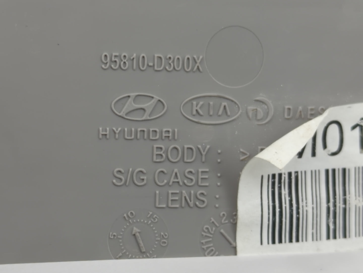 2016-2021 Hyundai Tucson Overhead Roof Console 1321672 - Oemusedautoparts1.com