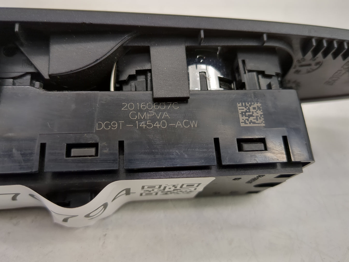 2017 Hyundai Tucson Master Power Window Switch Replacement Driver Side Left P/N:DG9T-14540-ACW Fits OEM Used Auto Parts - Oe