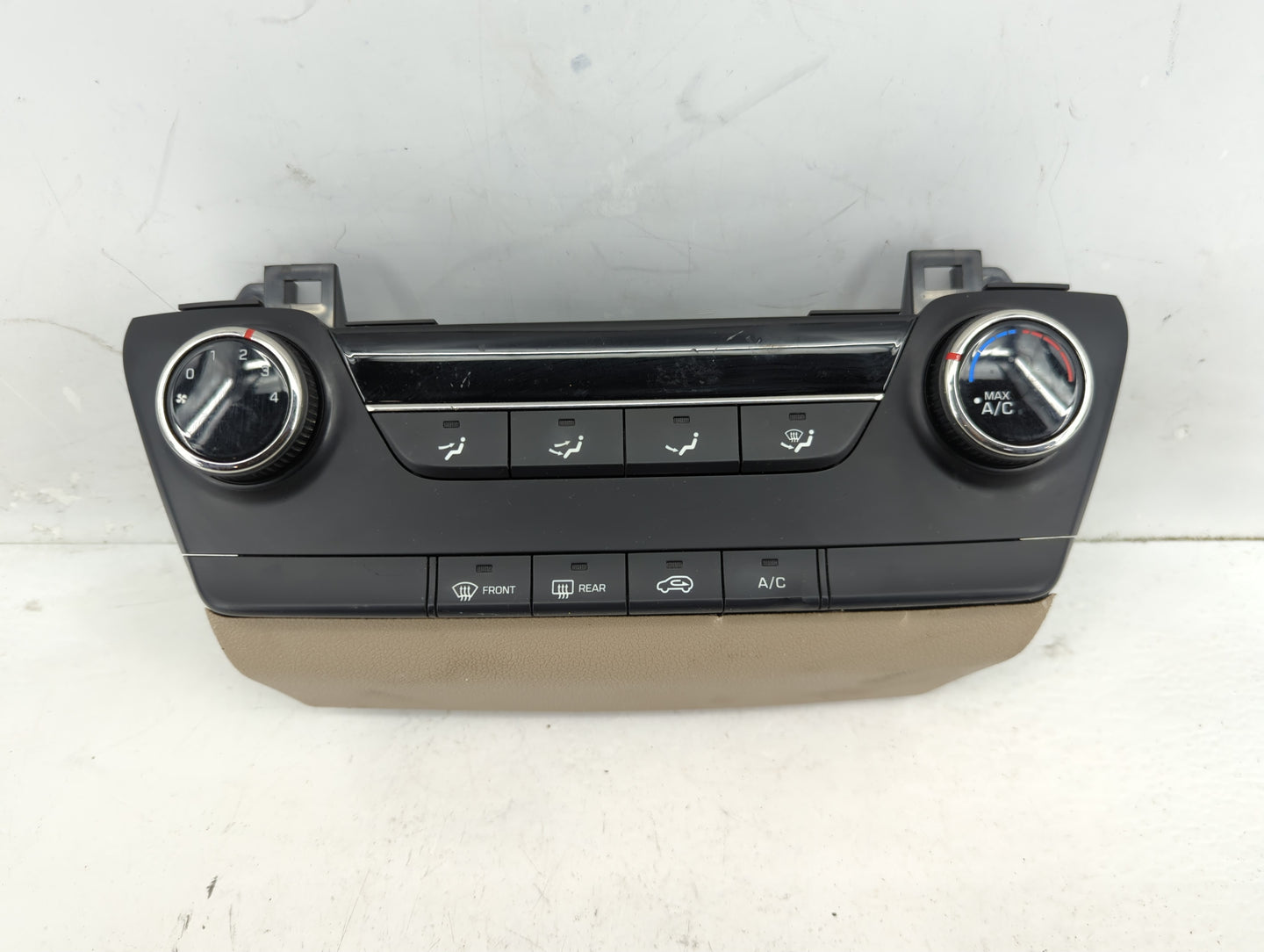 2016-2018 Hyundai Tucson Climate Control Module Temperature AC/Heater Replacement P/N:97250-D3110 97250-D3112 Fits OEM Used 