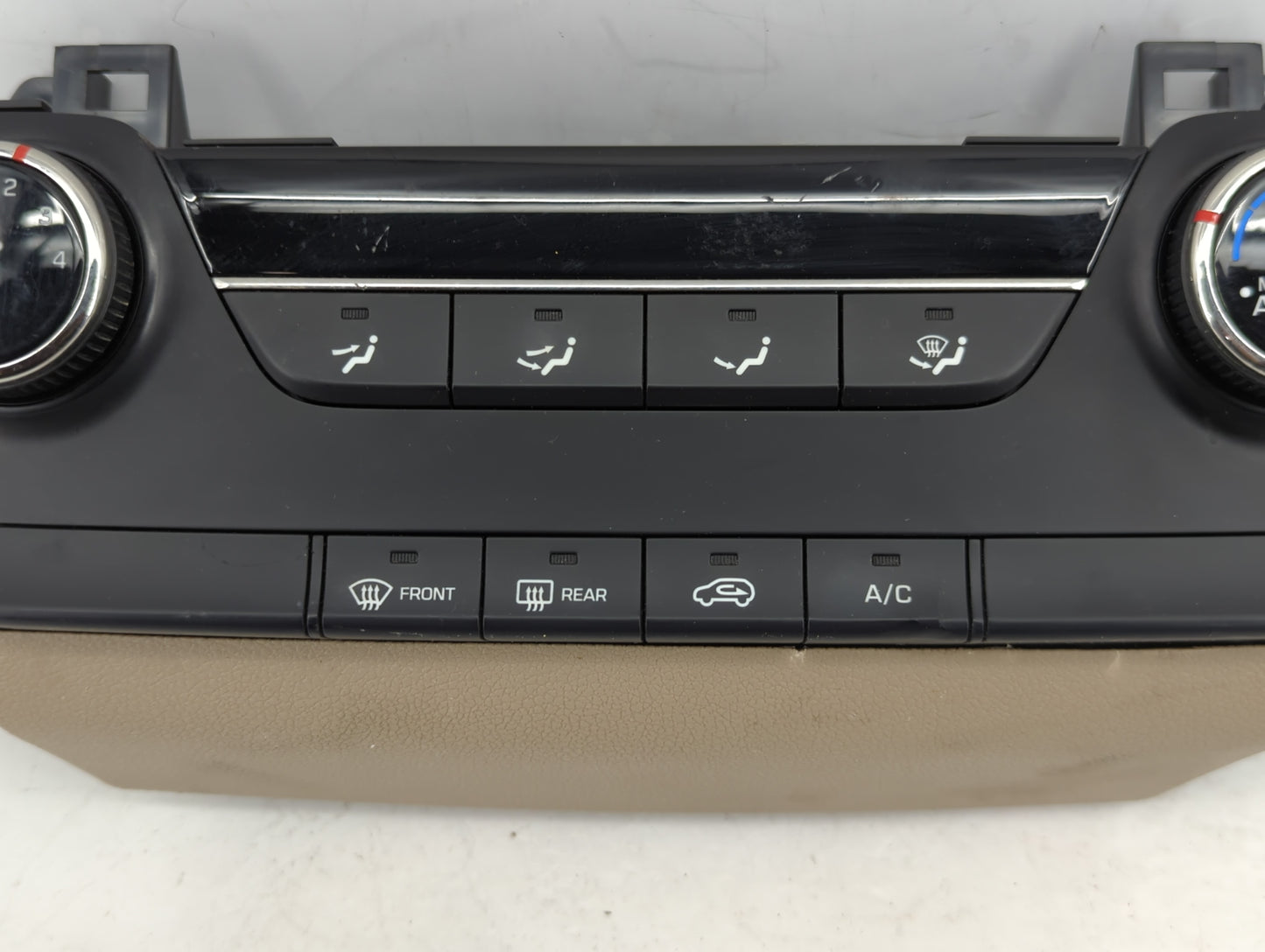 2016-2018 Hyundai Tucson Climate Control Module Temperature AC/Heater Replacement P/N:97250-D3110 97250-D3112 Fits OEM Used 