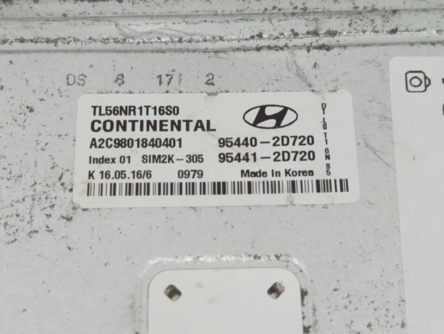 2016-2018 Hyundai Tucson PCM Engine Control Computer ECU ECM PCU OEM P/N:95440-2D720 Fits Fits 2016 2017 2018 OEM Used Auto 