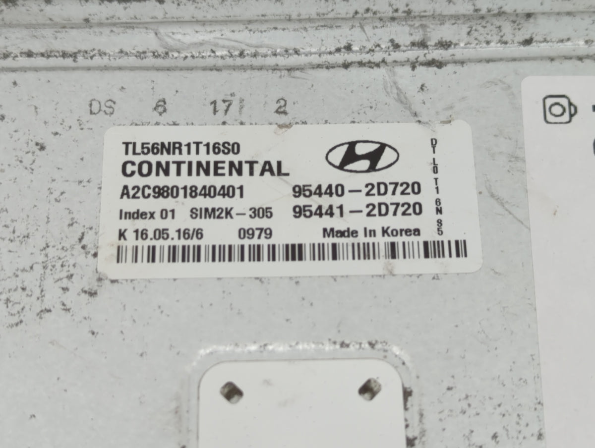 2016-2018 Hyundai Tucson PCM Engine Control Computer ECU ECM PCU OEM P/N:95440-2D720 Fits 2016 2017 2018 OEM Used Auto Parts