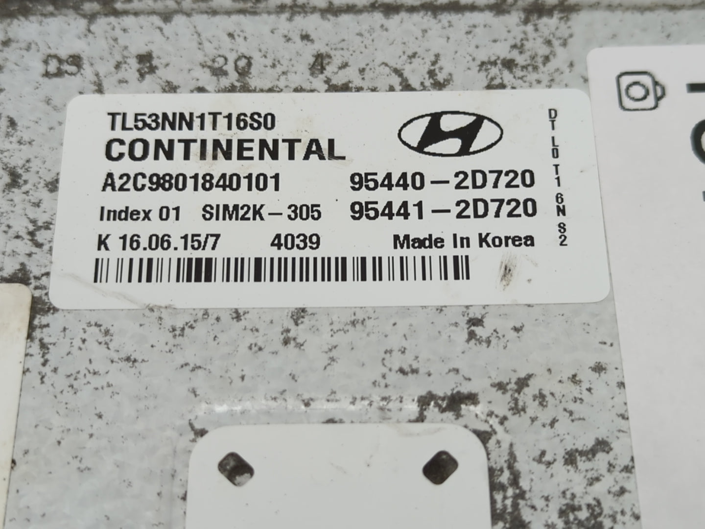 2016-2018 Hyundai Tucson PCM Engine Control Computer ECU ECM PCU OEM P/N:95440-2D720 Fits Fits 2016 2017 2018 OEM Used Auto 