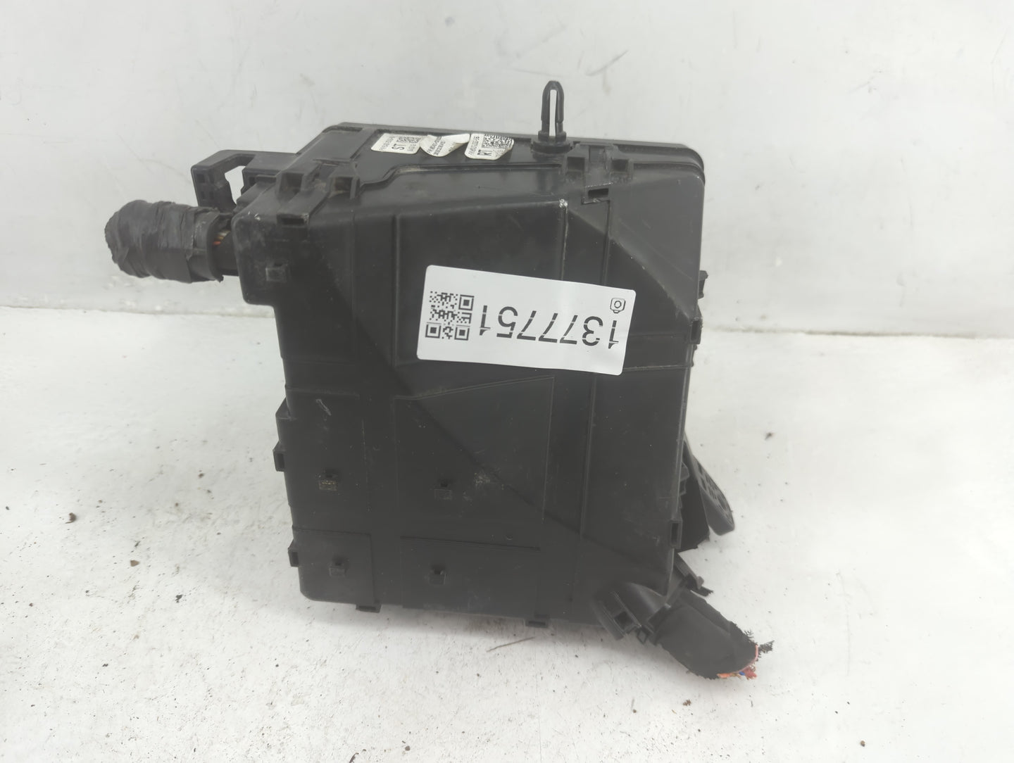 2016-2018 Hyundai Tucson Fusebox Fuse Box Panel Relay Module P/N:N91431-D3162 Fits Fits 2016 2017 2018 OEM Used Auto Parts -