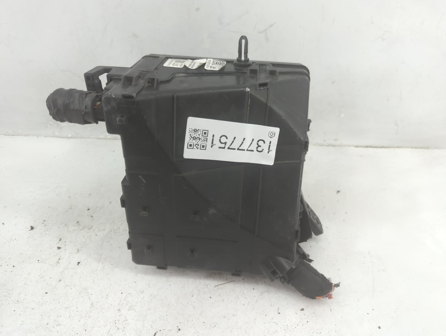 2016-2018 Hyundai Tucson Fusebox Fuse Box Panel Relay Module P/N:N91431-D3162 Fits Fits 2016 2017 2018 OEM Used Auto Parts -