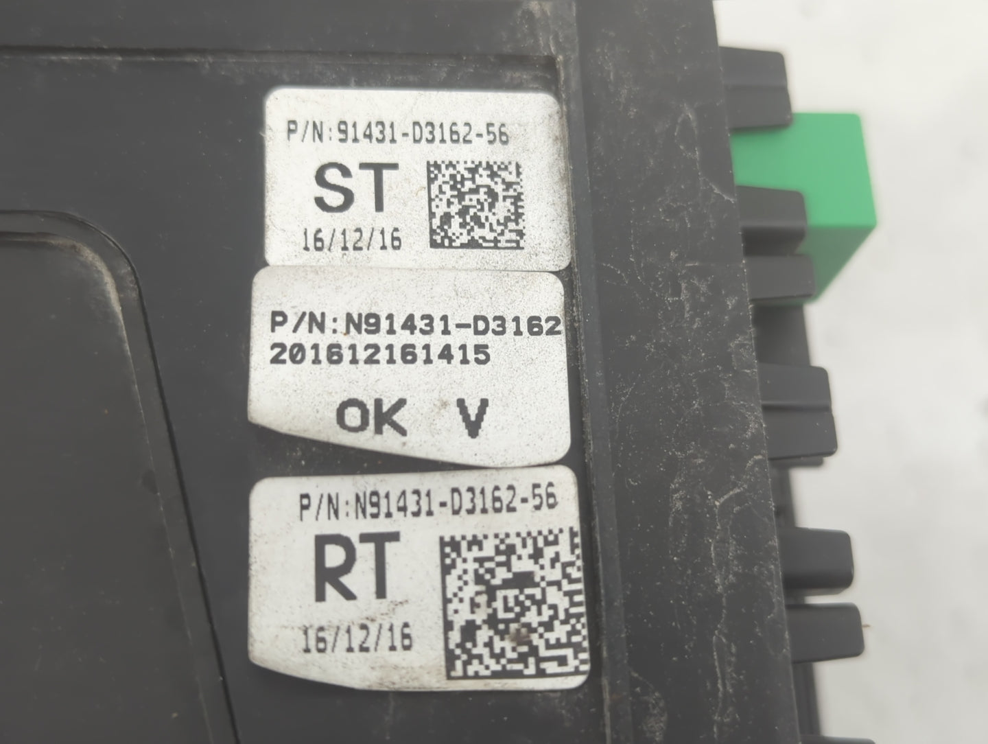 2016-2018 Hyundai Tucson Fusebox Fuse Box Panel Relay Module P/N:N91431-D3162 Fits Fits 2016 2017 2018 OEM Used Auto Parts -