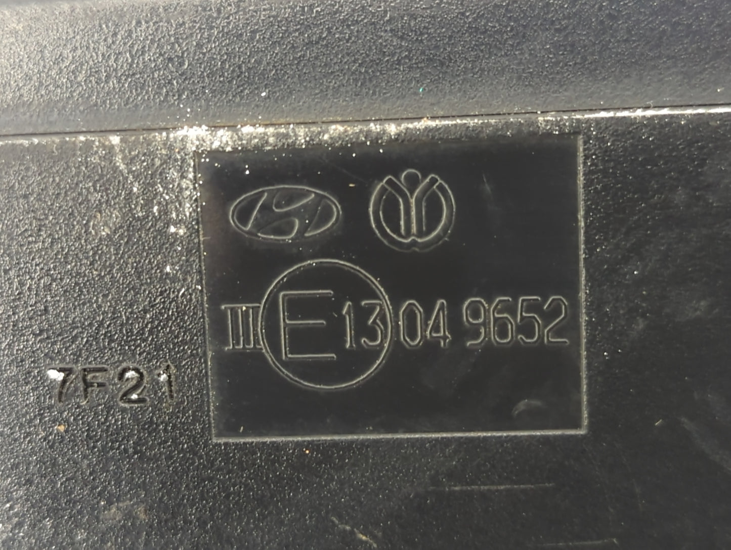 2016-2018 Hyundai Tucson Driver Side View Mirror - Left Door Mirror OEM Used - Oemusedautoparts1.com
