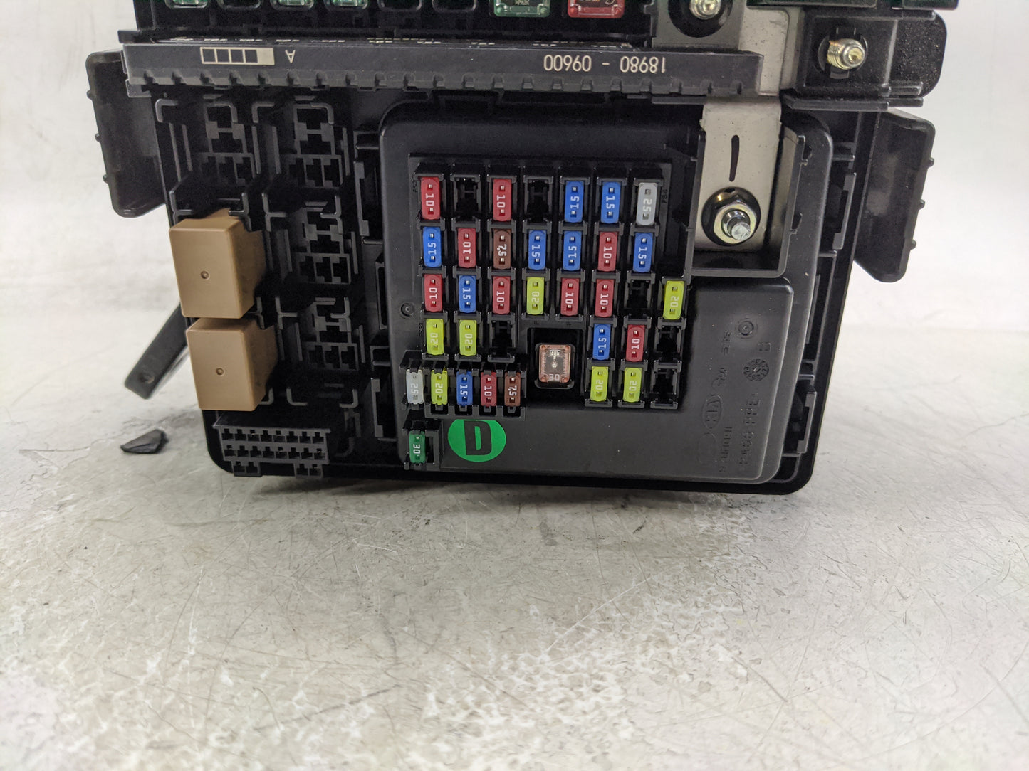 2016-2018 Hyundai Tucson Fusebox Fuse Box Panel Relay Module P/N:91941-D3022 Fits Fits 2016 2017 2018 OEM Used Auto Parts - 