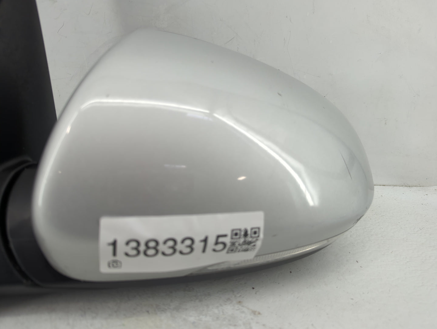2016-2018 Hyundai Tucson Driver Side View Mirror - Left Door Mirror OEM Used - Oemusedautoparts1.com