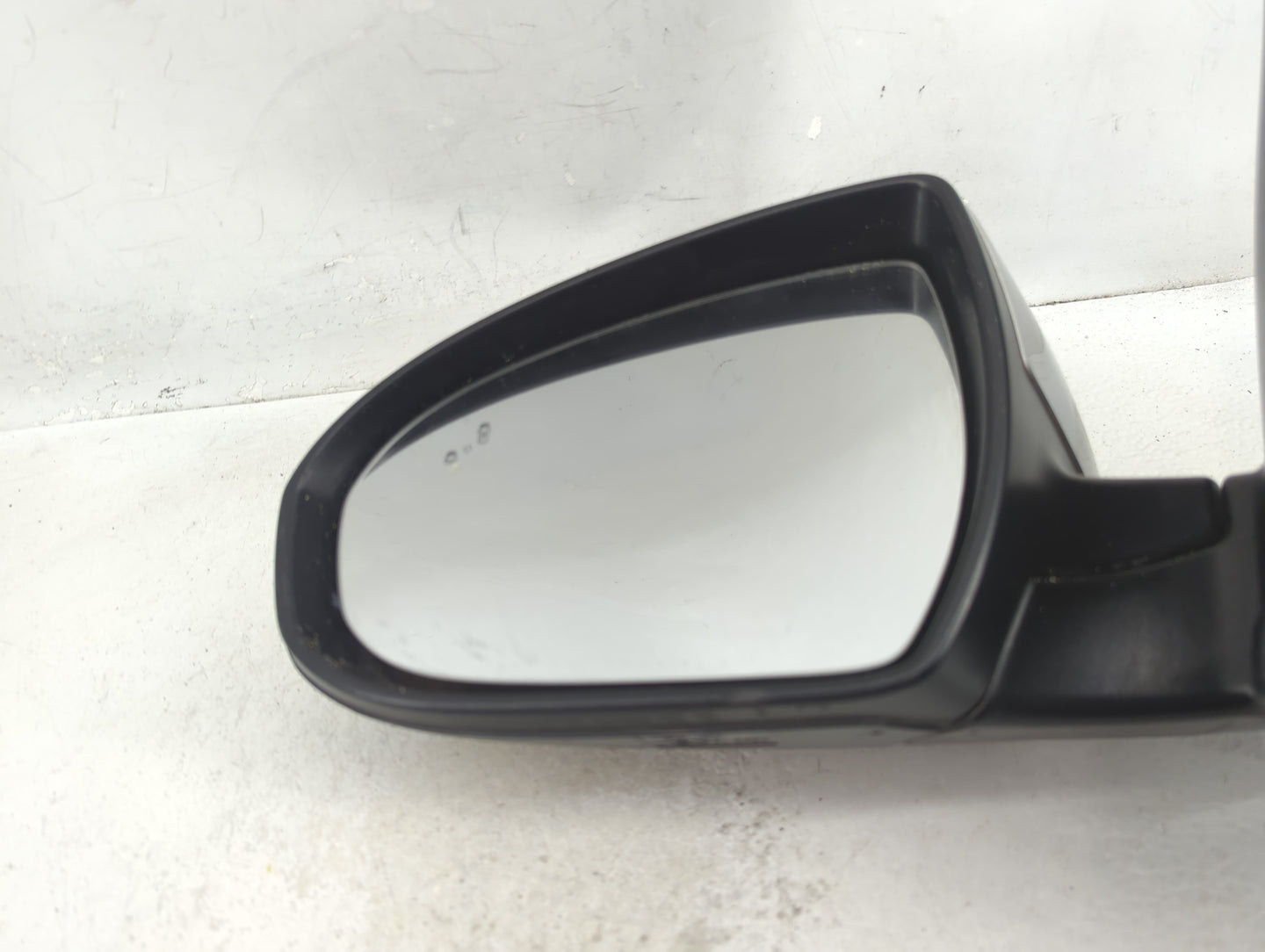2016-2018 Hyundai Tucson Driver Side View Mirror - Left Door Mirror OEM Used - Oemusedautoparts1.com