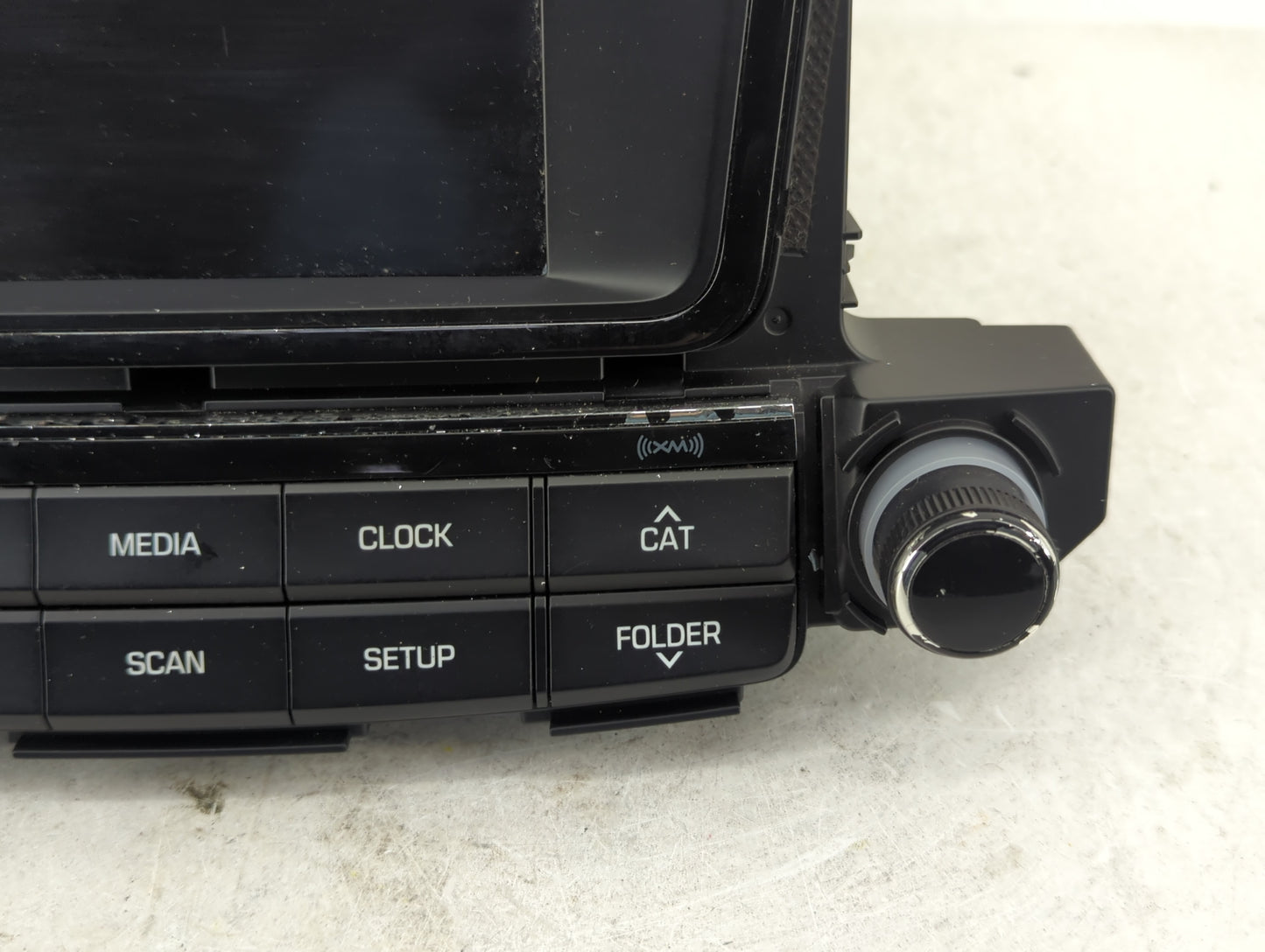 2016-2017 Hyundai Tucson Radio AM FM Cd Player Receiver Replacement P/N:96180-D31004X Fits Fits 2016 2017 OEM Used Auto Part