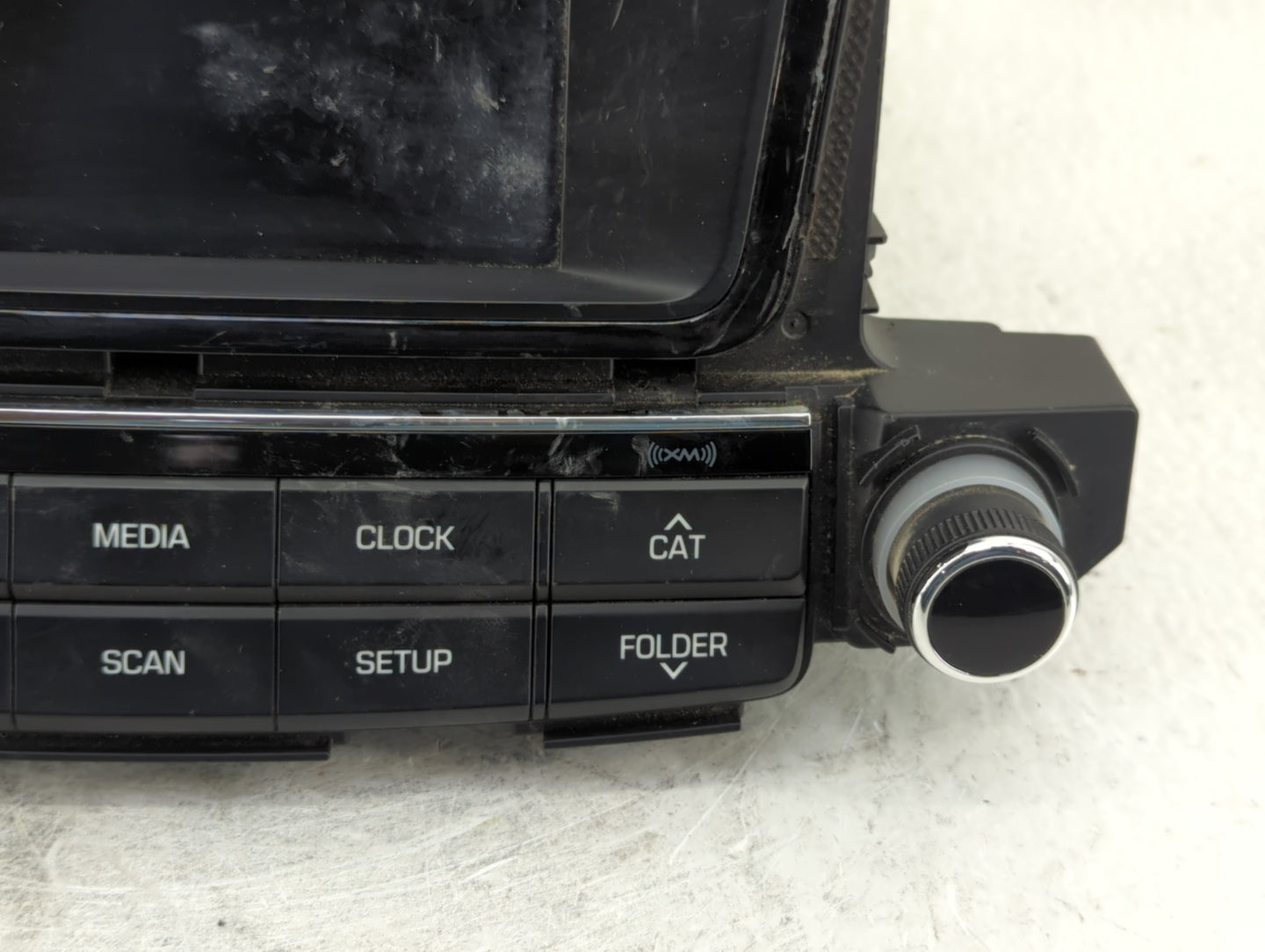 2016-2017 Hyundai Tucson Radio AM FM Cd Player Receiver Replacement P/N:96180-D30004X Fits Fits 2016 2017 OEM Used Auto Part