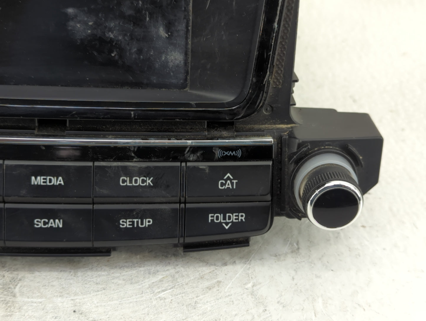2016-2017 Hyundai Tucson Radio AM FM Cd Player Receiver Replacement P/N:96180-D30004X Fits Fits 2016 2017 OEM Used Auto Part