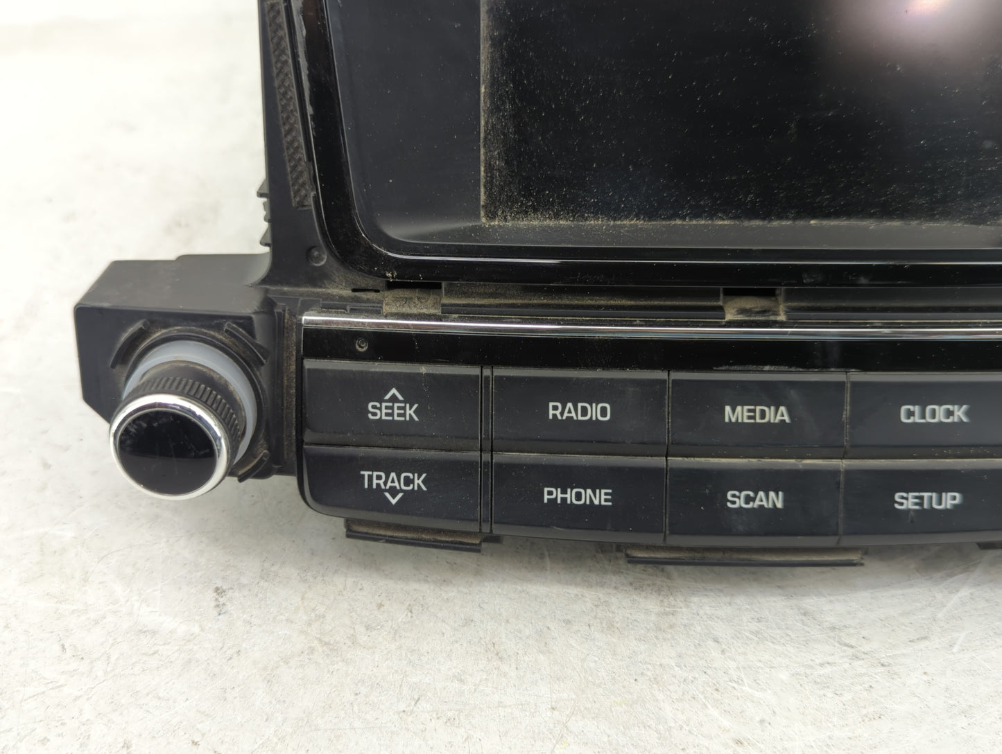 2016-2017 Hyundai Tucson Radio AM FM Cd Player Receiver Replacement P/N:96180-D30004X Fits Fits 2016 2017 OEM Used Auto Part
