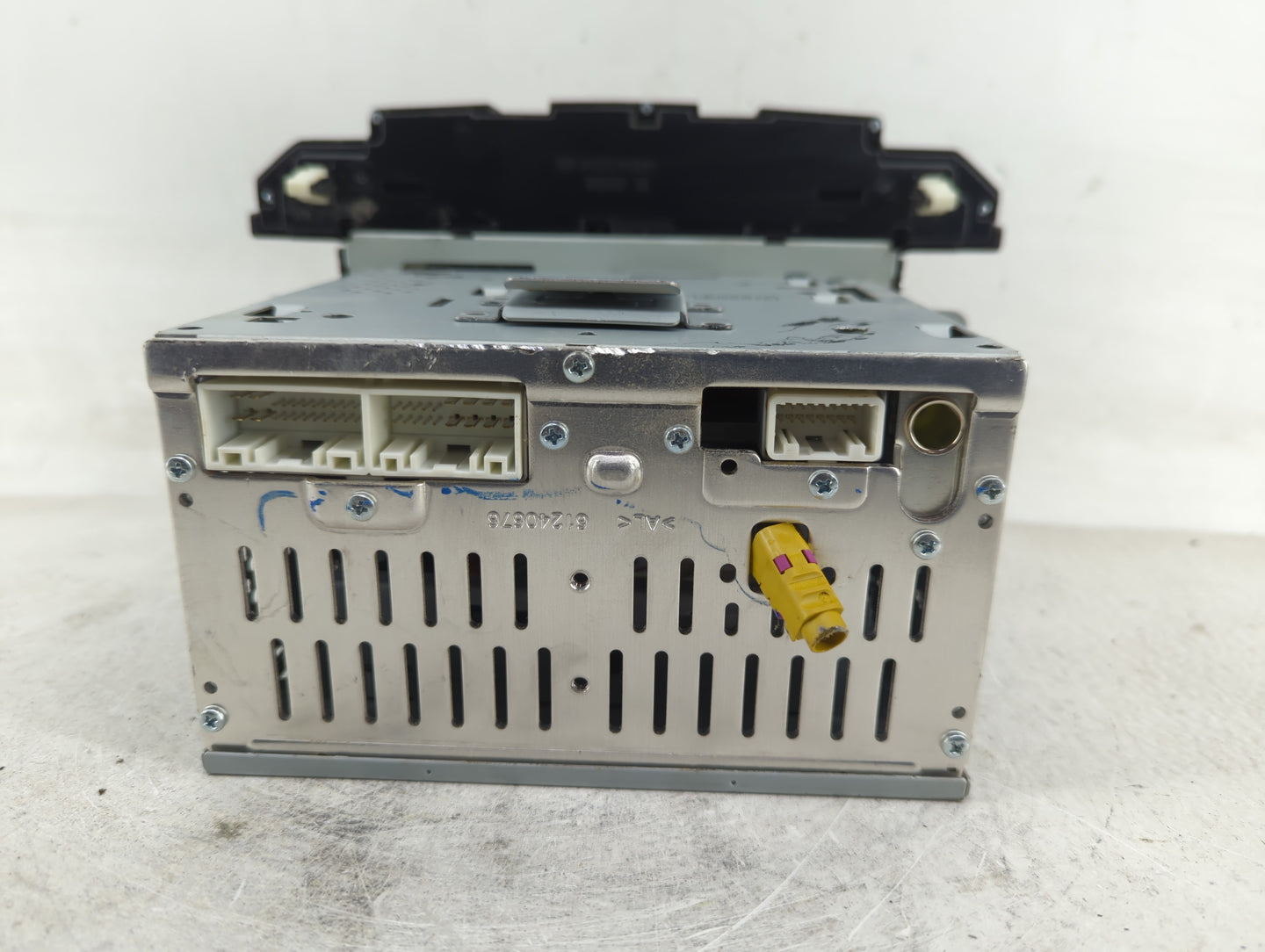 2016-2017 Hyundai Tucson Radio AM FM Cd Player Receiver Replacement P/N:96180-D30004X Fits Fits 2016 2017 OEM Used Auto Part